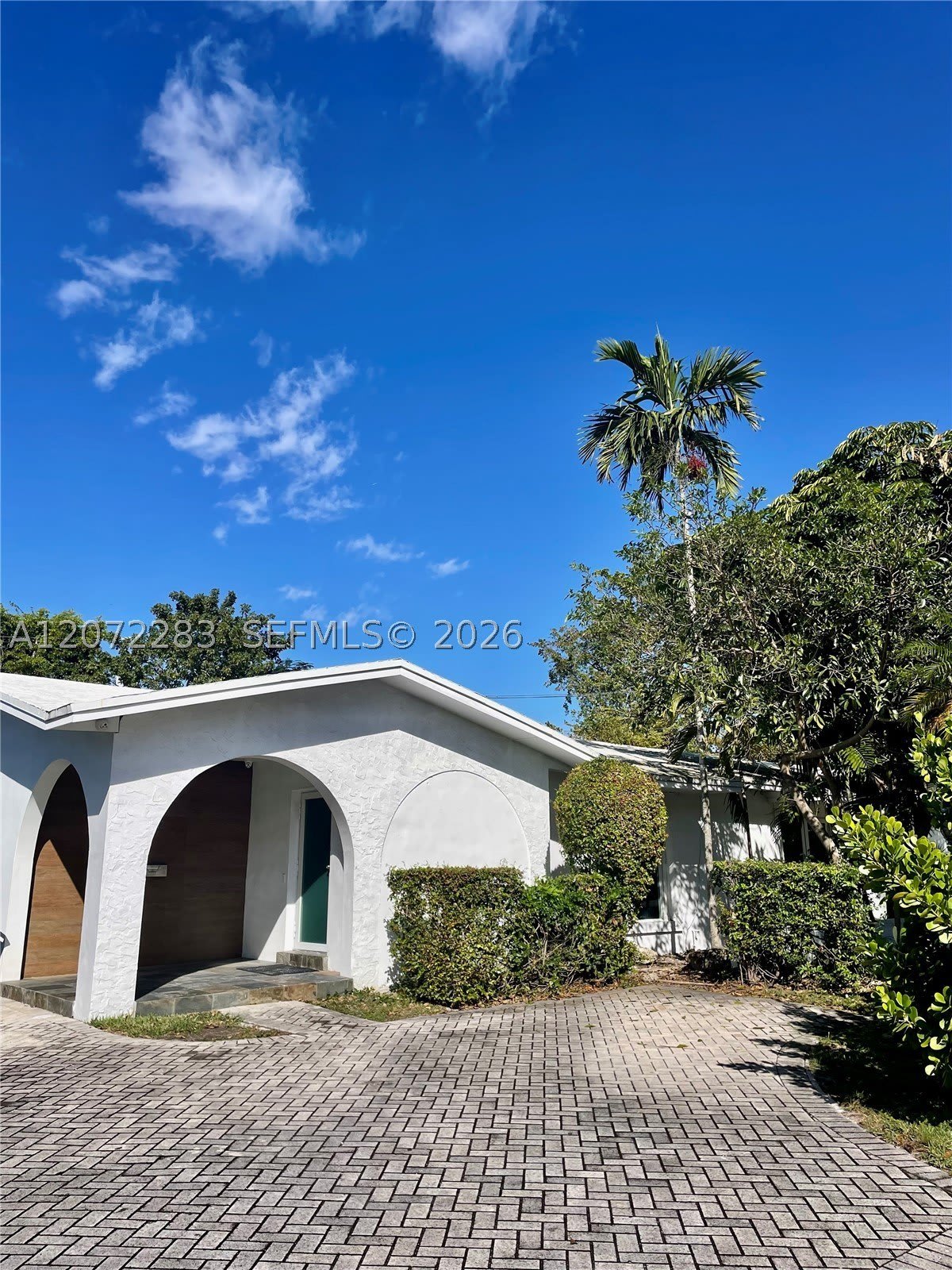 10642 SW 77th Ave – photo 2