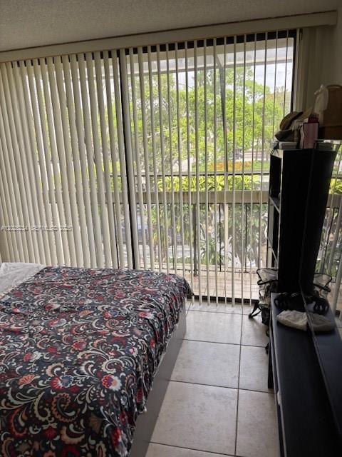3190 Bird Avenue – photo 2
