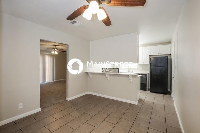 2126 Citroen Street – photo 5