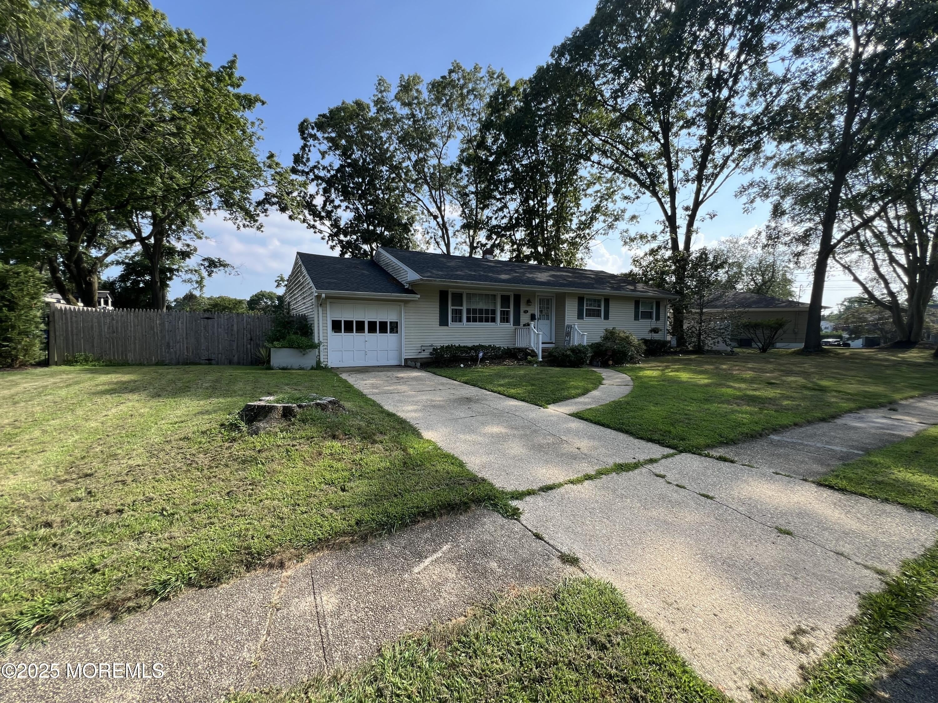 8 Corey Drive – photo 4