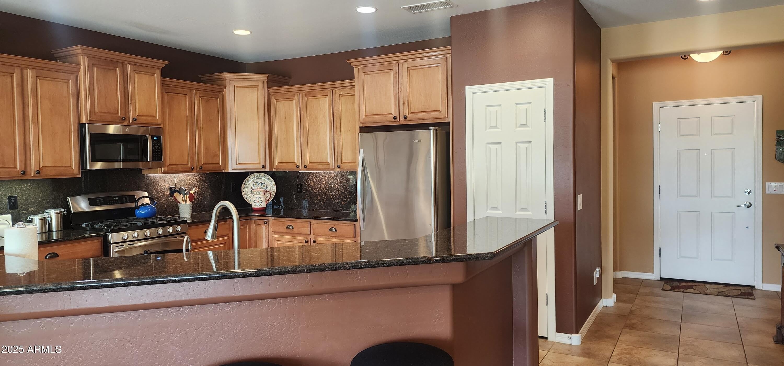 27013 W Potter Drive – photo 4