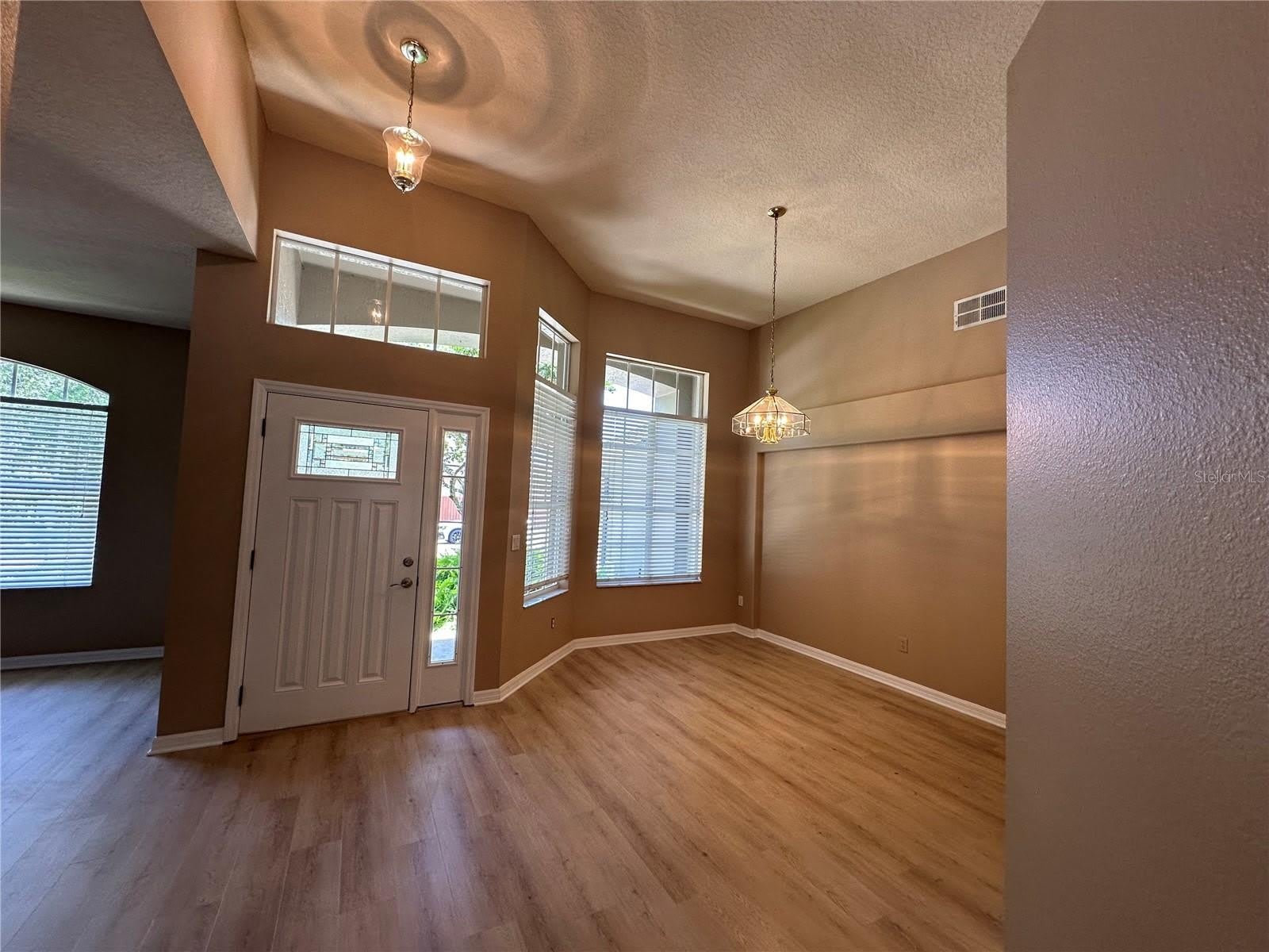 13813 BLUEWATER Circle – photo 3