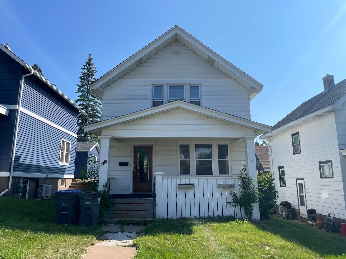 Three Bedroom East Hillside Home – photo 1