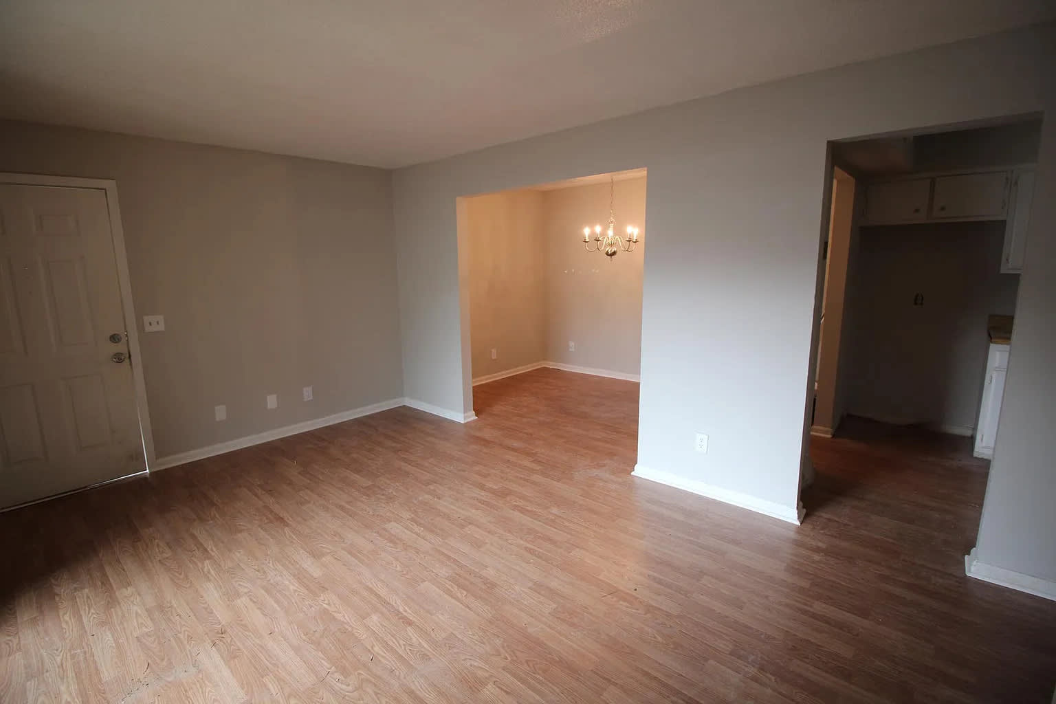 107 Thornwell Ct Apt B – photo 2