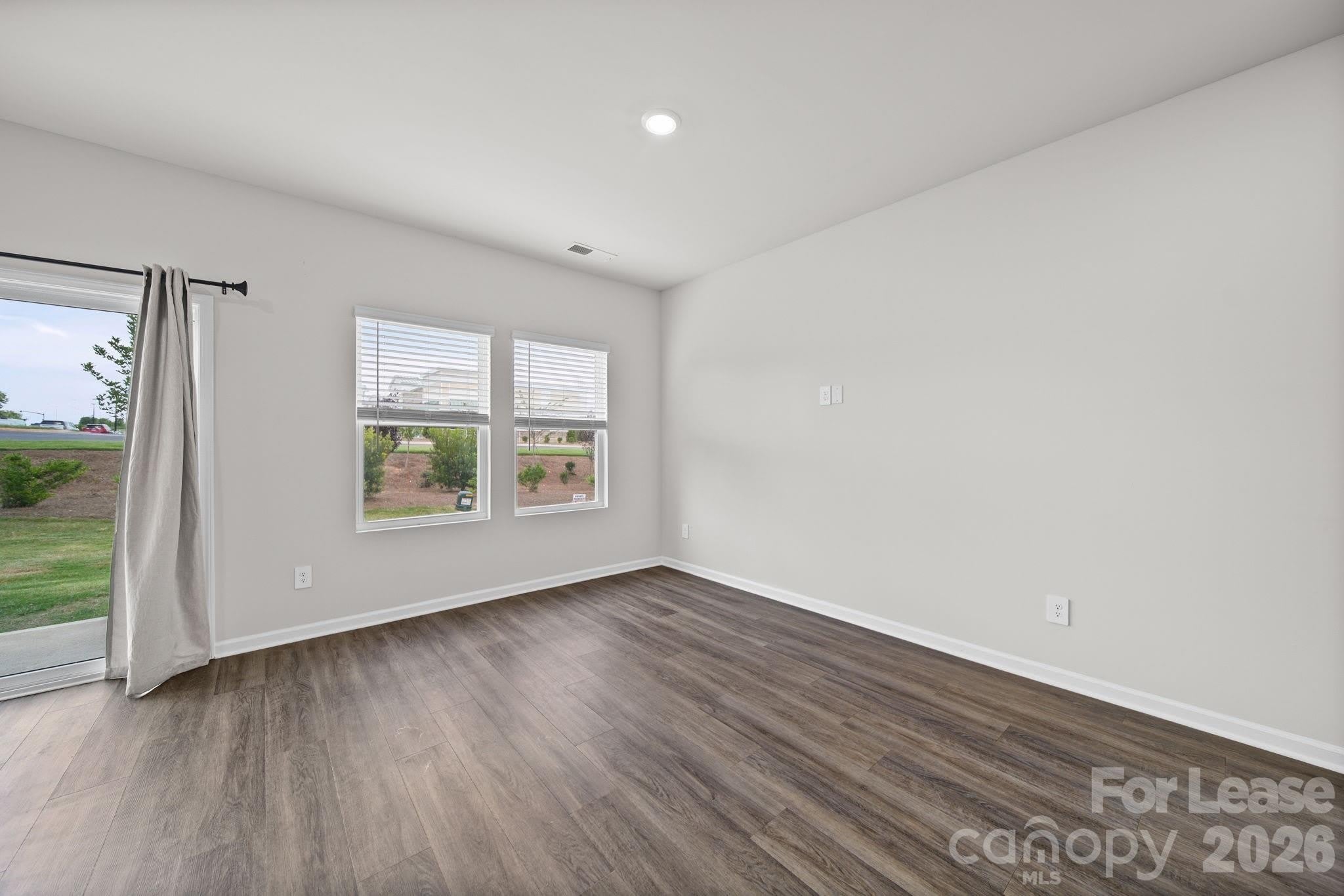 4080 County Down Avenue – photo 5