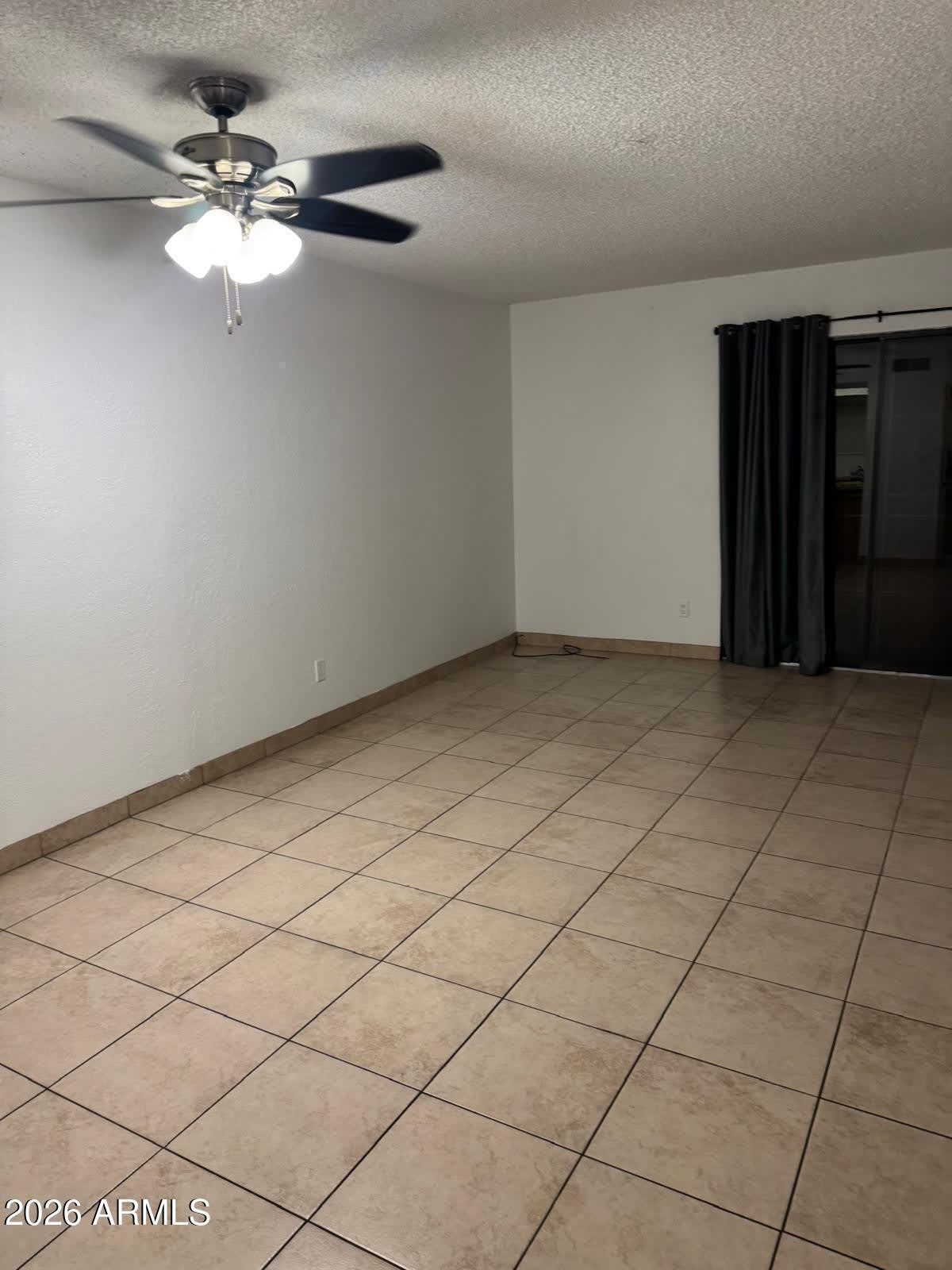 1545 E SAHUARO Drive – photo 2