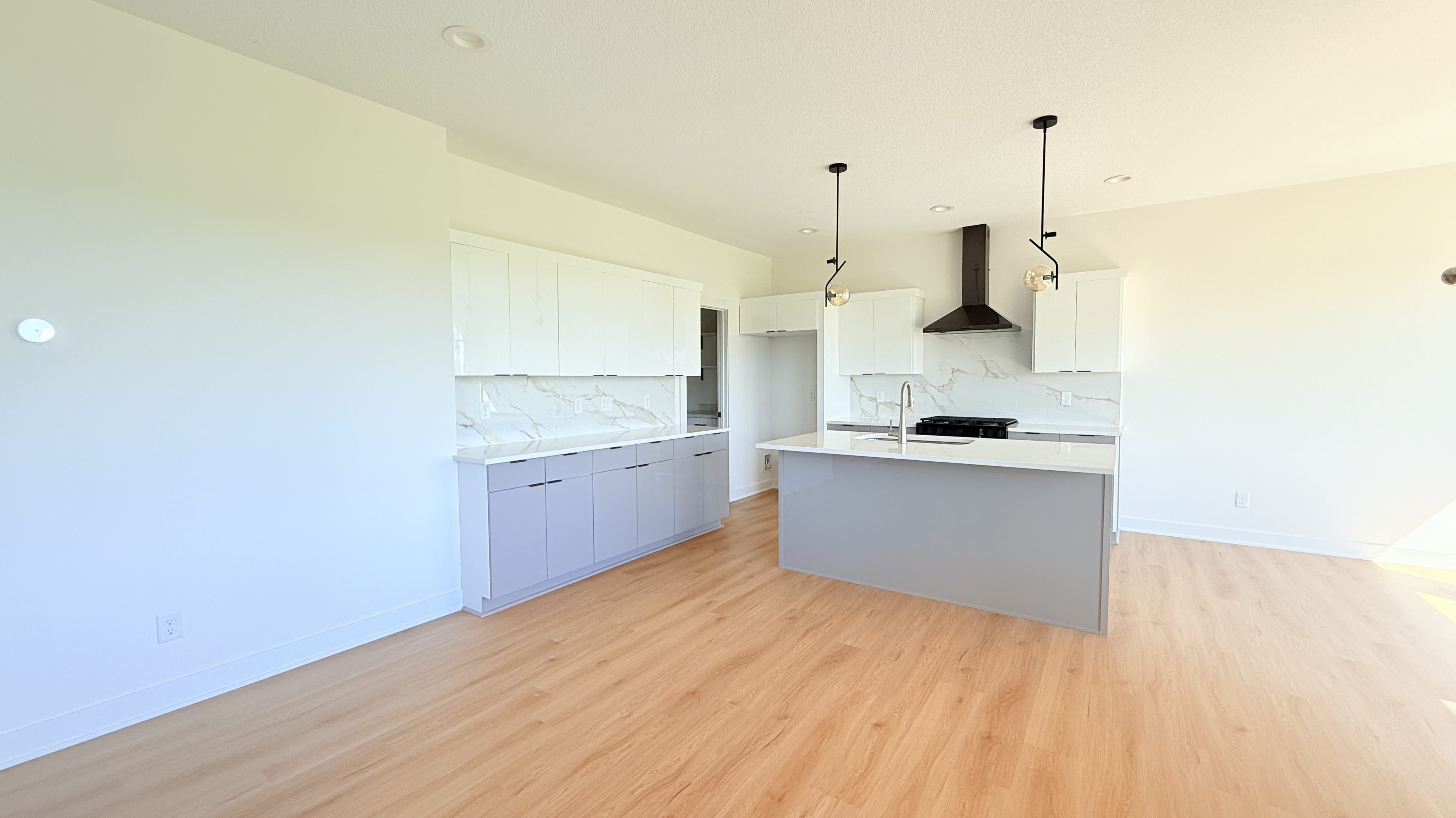 1100 Nw Sproul Dr – photo 4