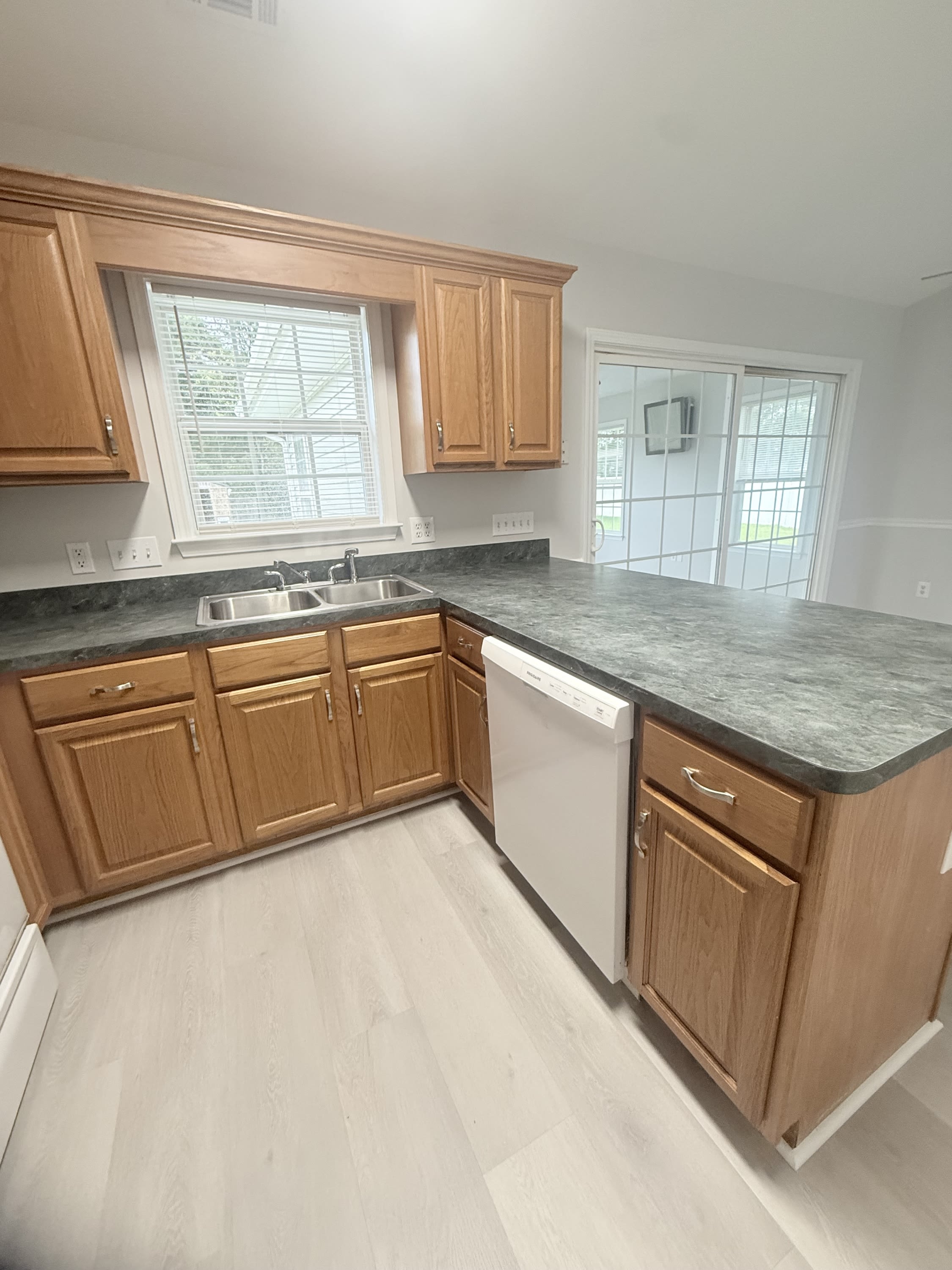 6005 Palisade Ct. – photo 4