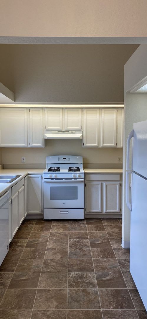 3RD AVENUE DUPLEX (APP#18) – photo 4