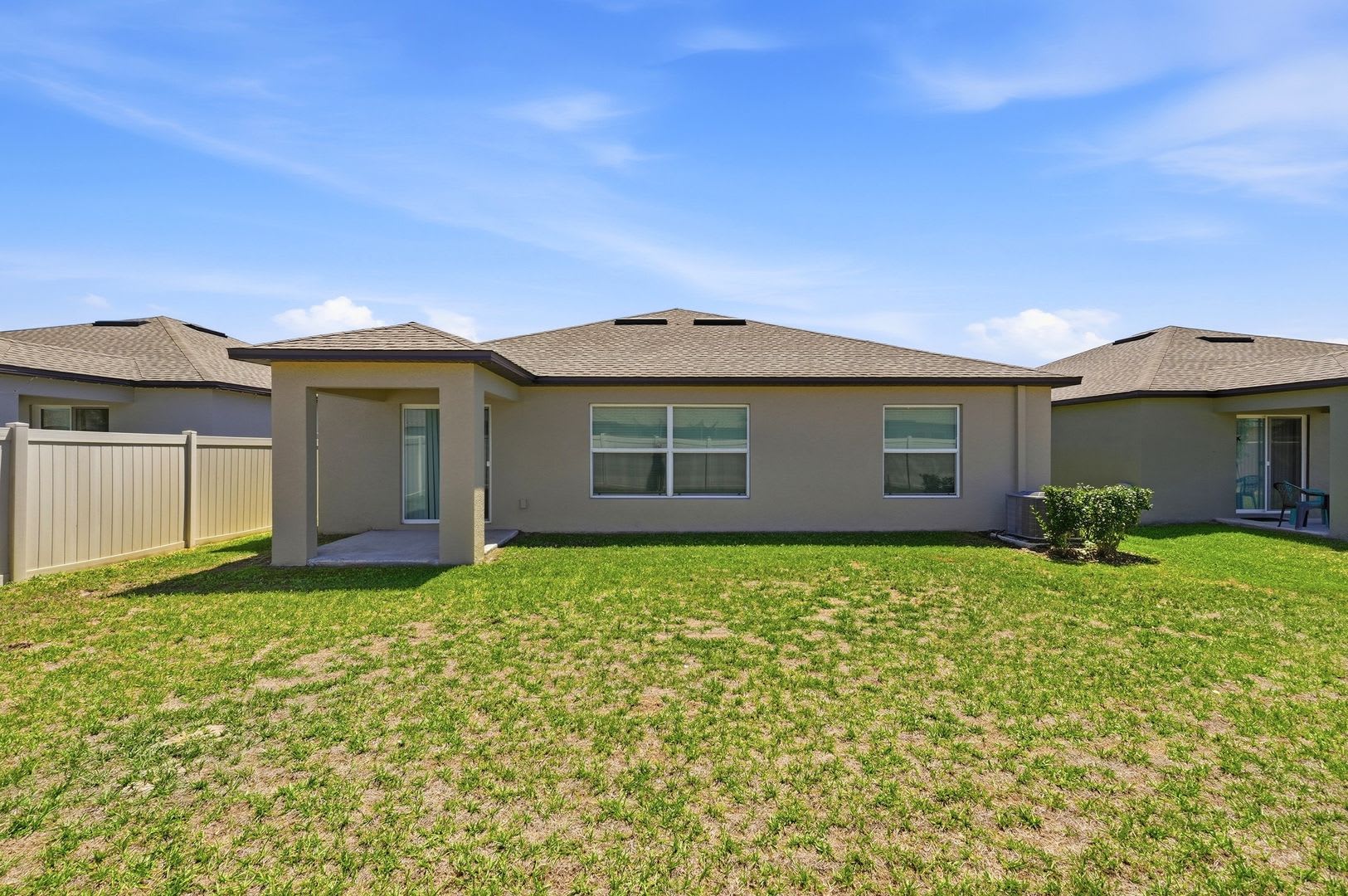 Ideal Twin Rivers homes: 4Br, quiet community – photo 4