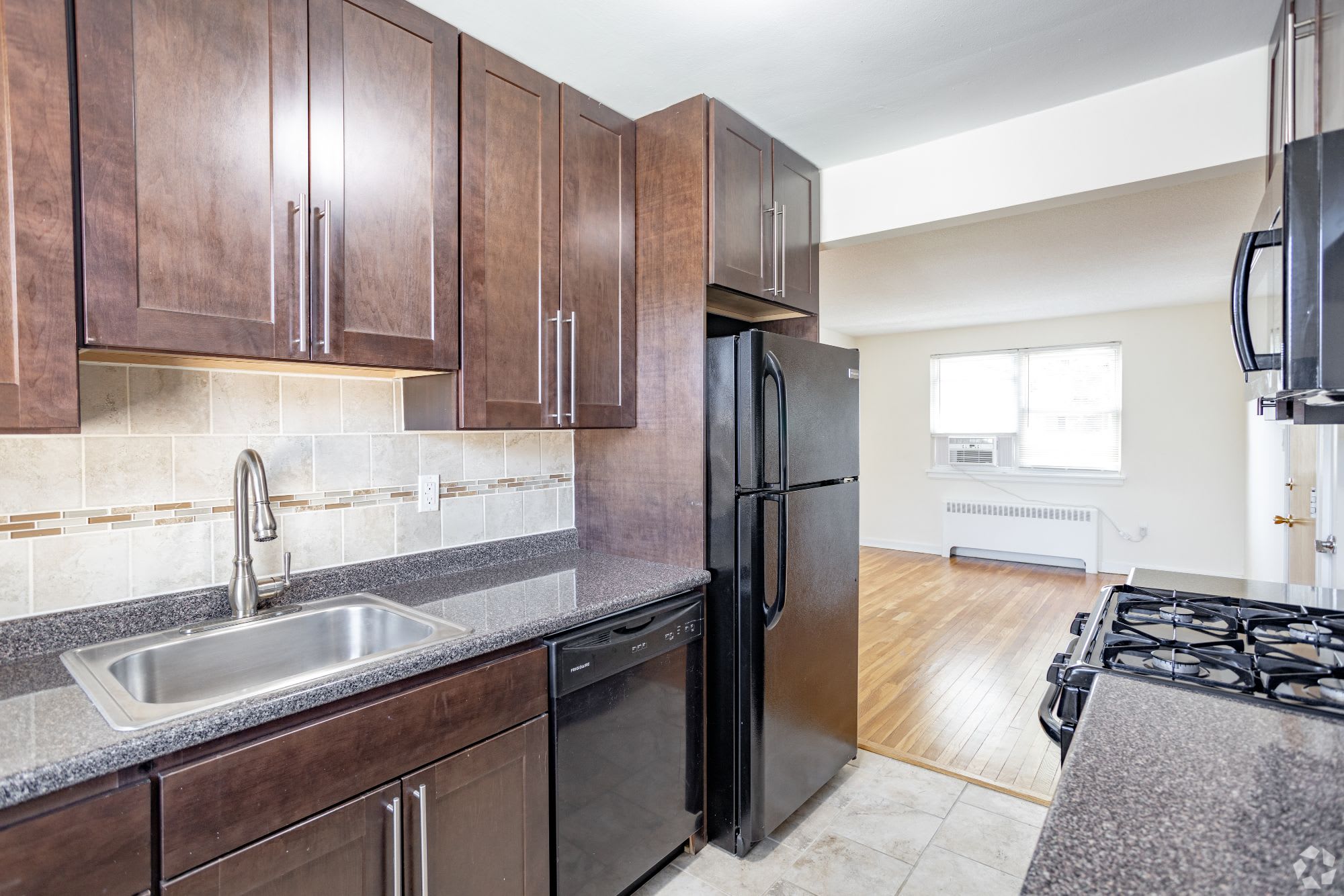 Haddon Hills Apartments – photo 2