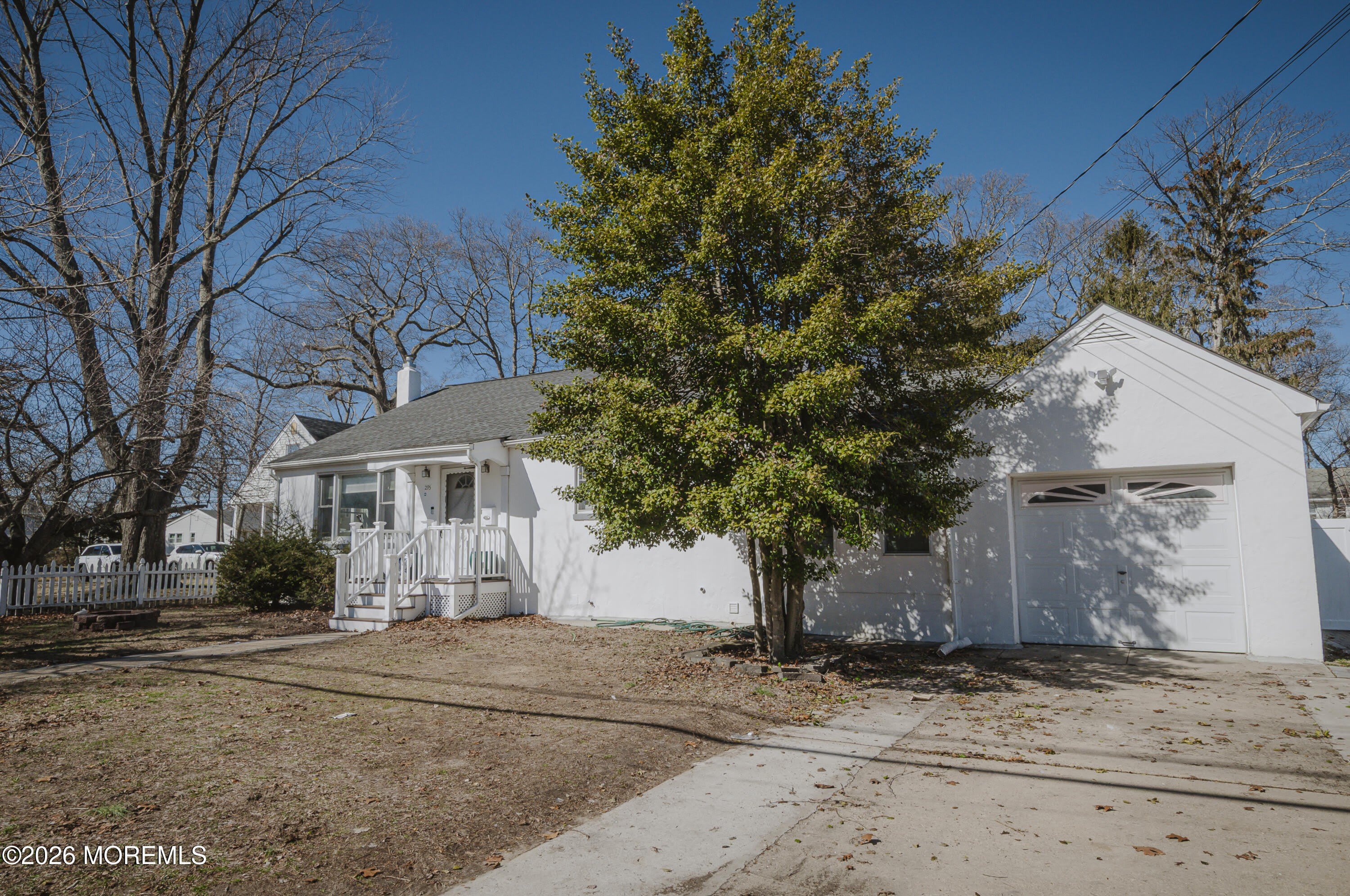 295 Roosevelt Avenue – photo 2