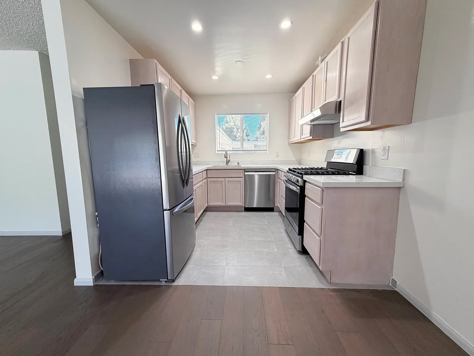 1412 S Citrus Ave Apt 13 – photo 5