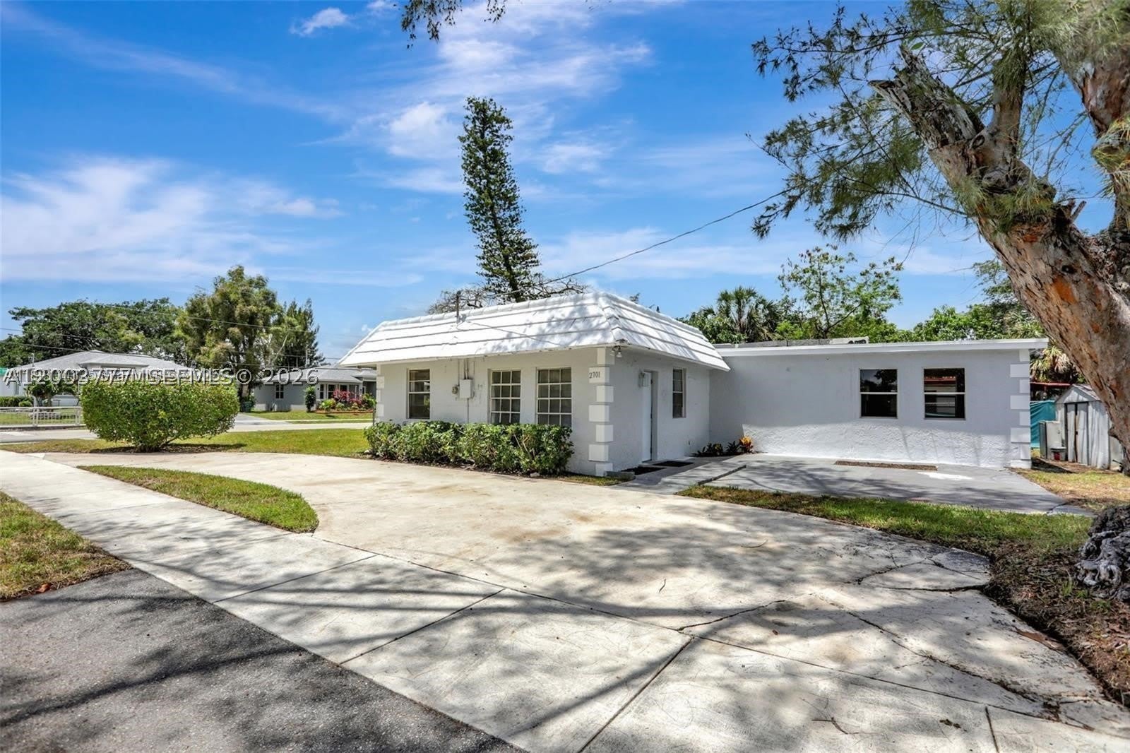2701 Nw 18Th Ter – photo 2
