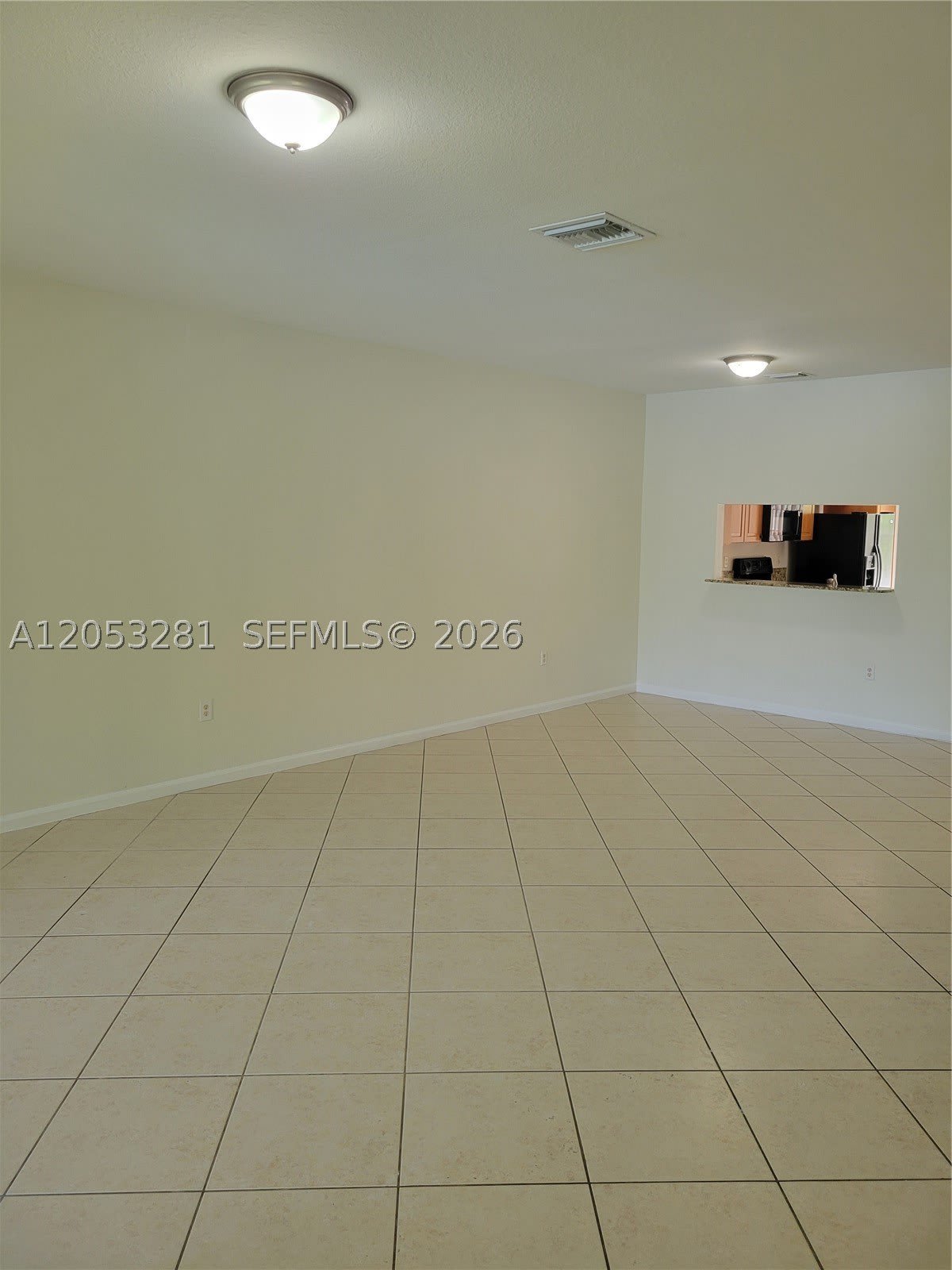 2578 SW 82 AV – photo 4