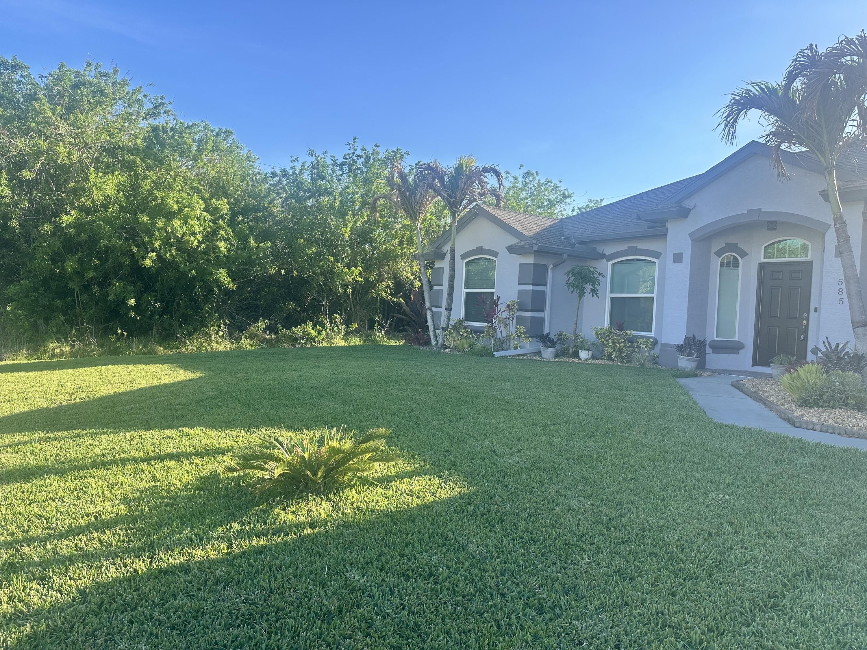 585 SW Undallo Road – photo 2