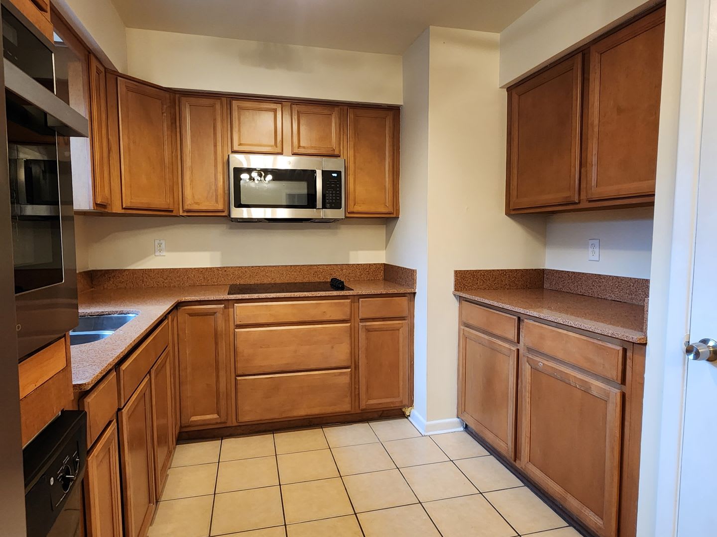 FOR RENT 5 bedroom, 3 bathrooms, 2 car garage home near UF. – photo 4