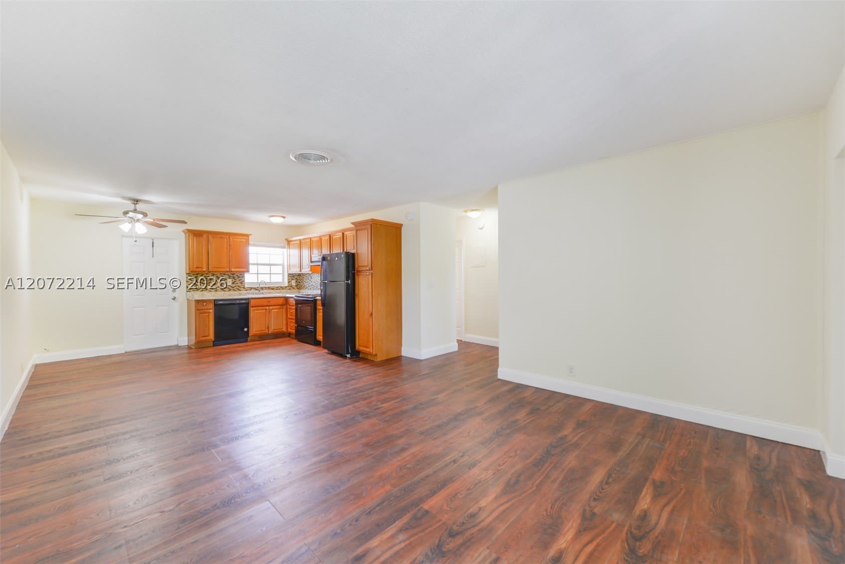 5420 NE 22nd Ter – photo 2