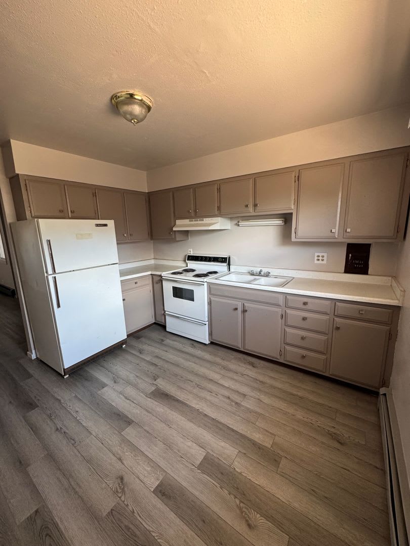 502 Reynolds – photo 2