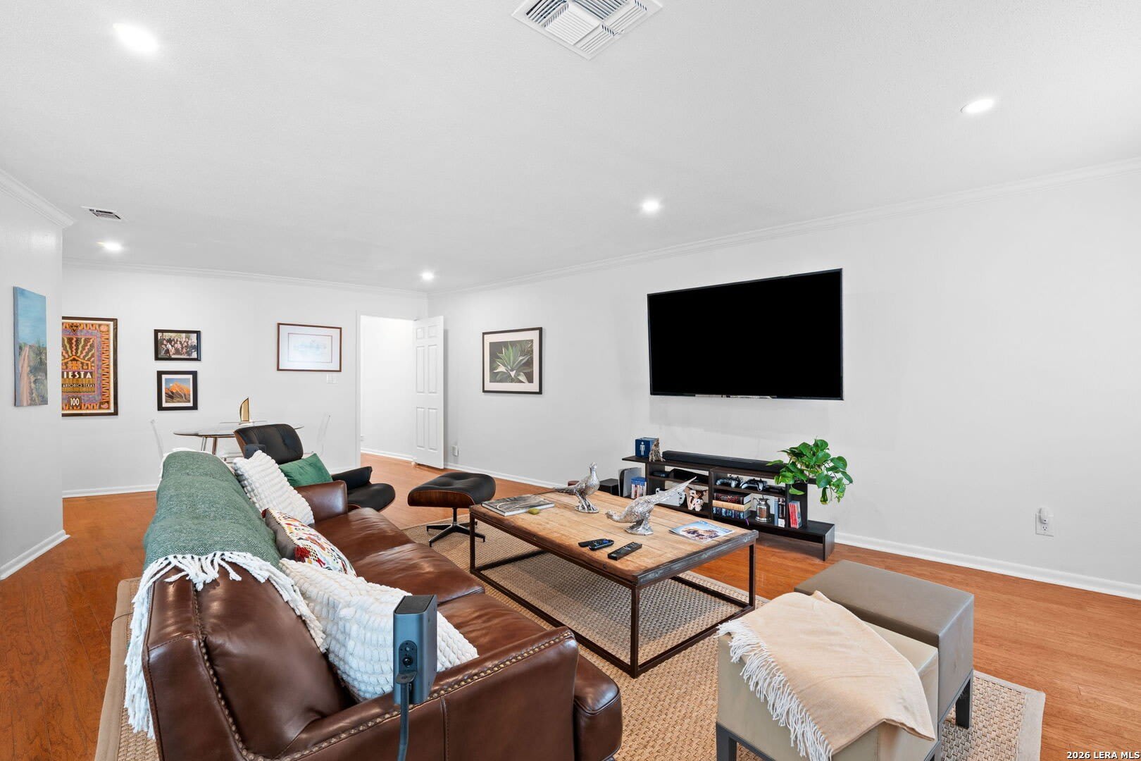 201 ELLWOOD ST – photo 4