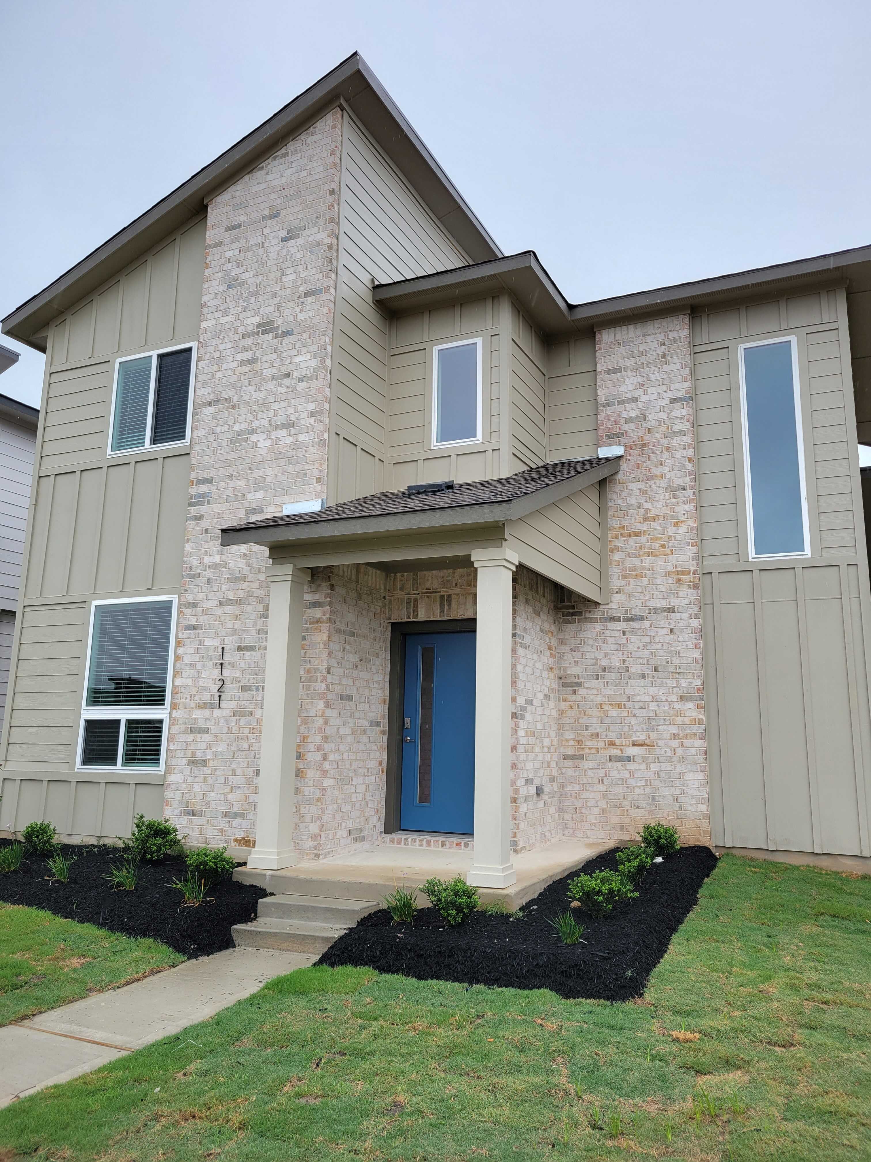 1121 Amistad Loop – photo 2