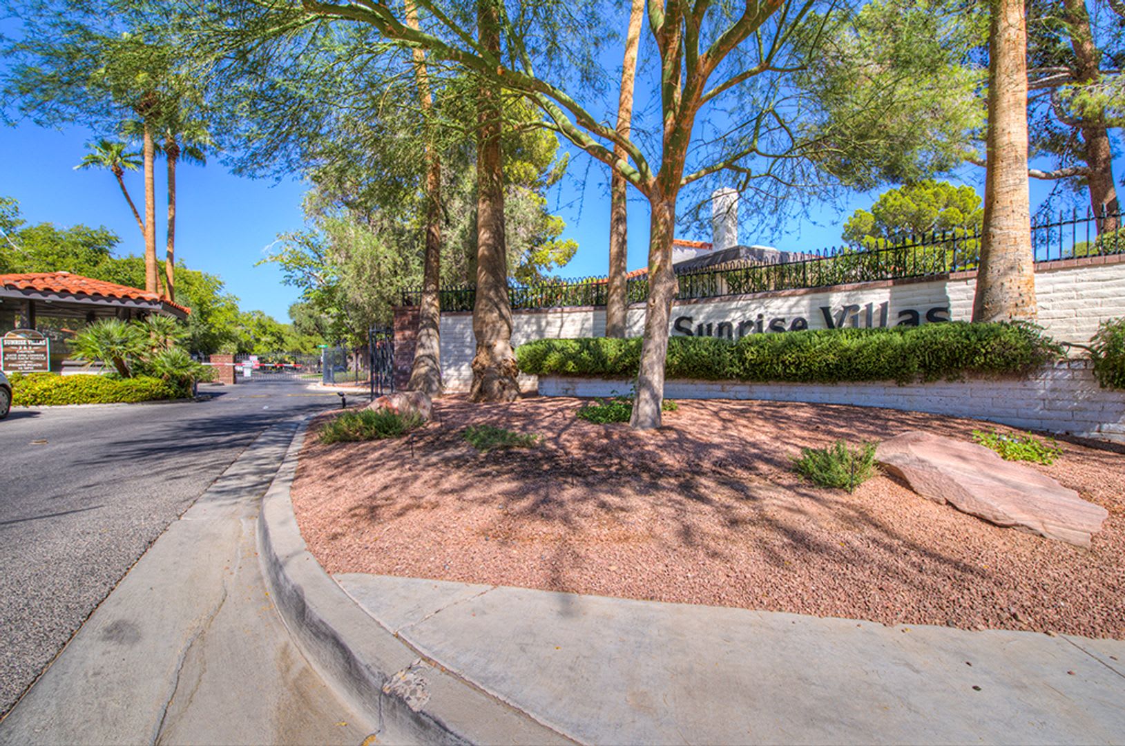 2574 Pera Circle Las Vegas Nv 89121 – photo 2
