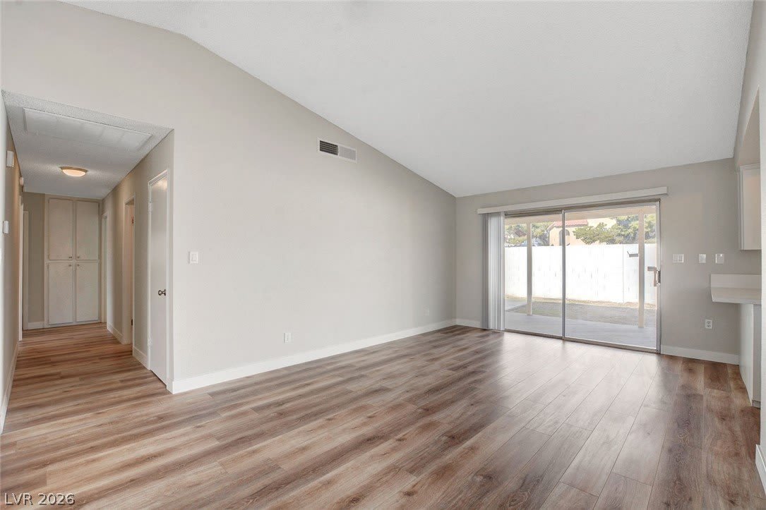 1784 Crest Avenue – photo 3