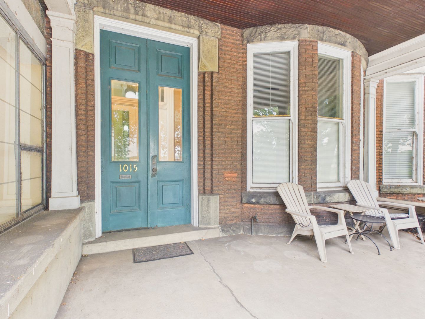 1015 Front St – photo 2