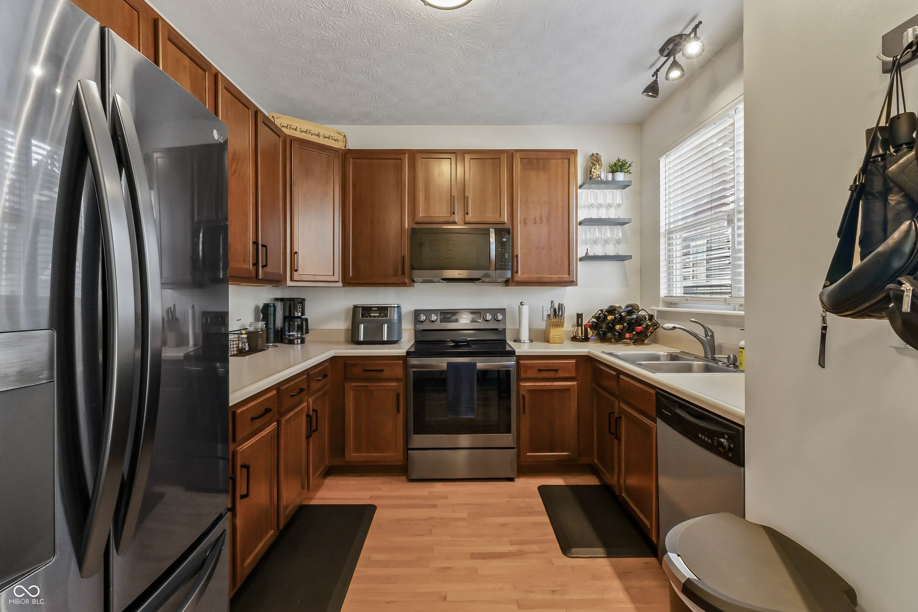 2410 N College Avenue – photo 2