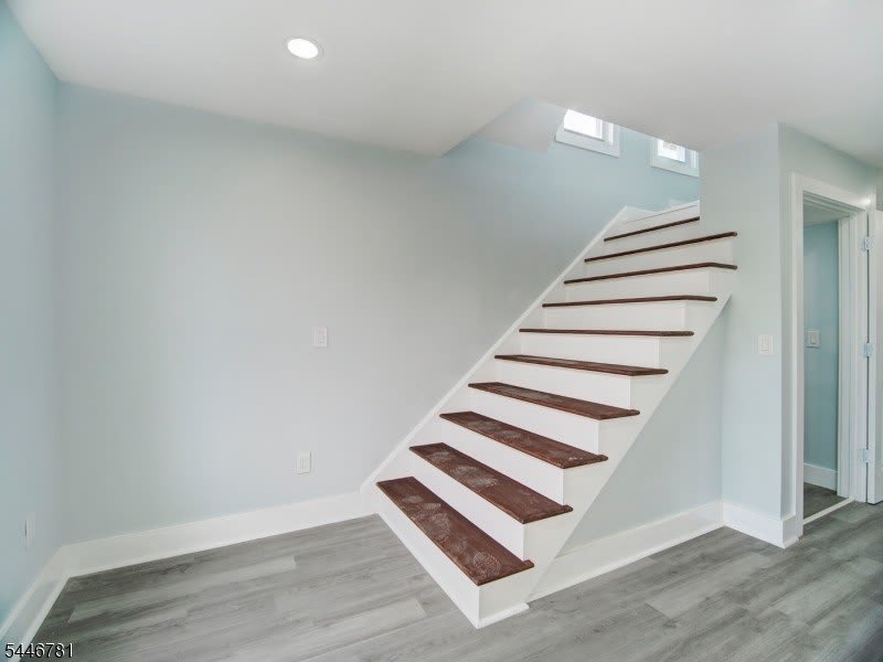 351 Railroad Ave – photo 3