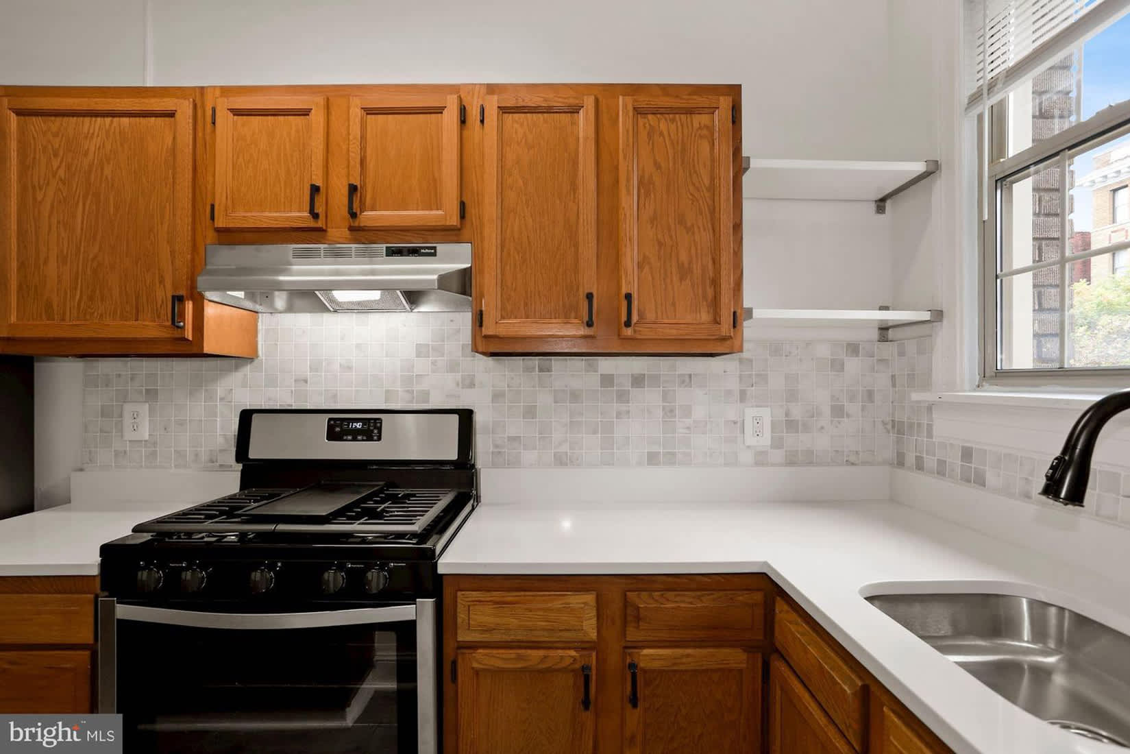 1441 Harvard – photo 2