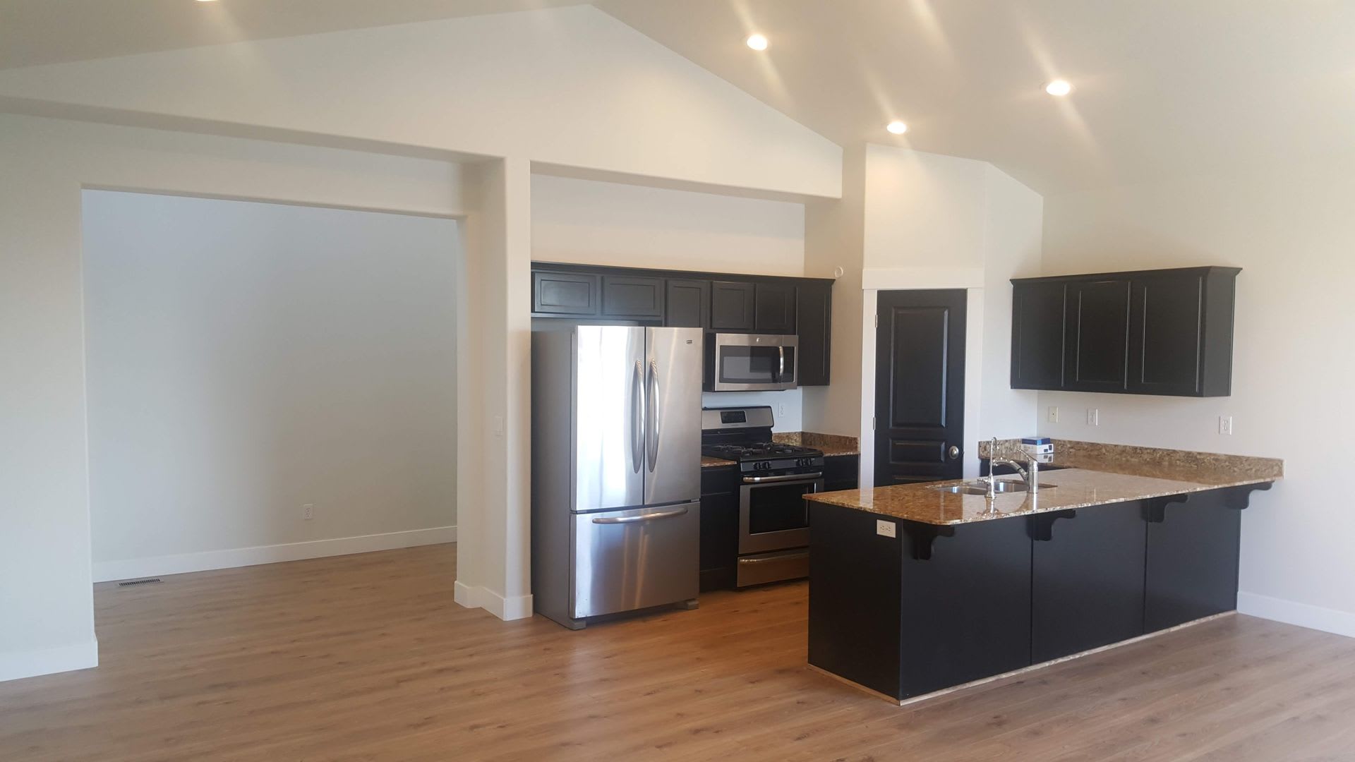Spacious 3-Bedroom Corner Lot Townhome in West Point – photo 2