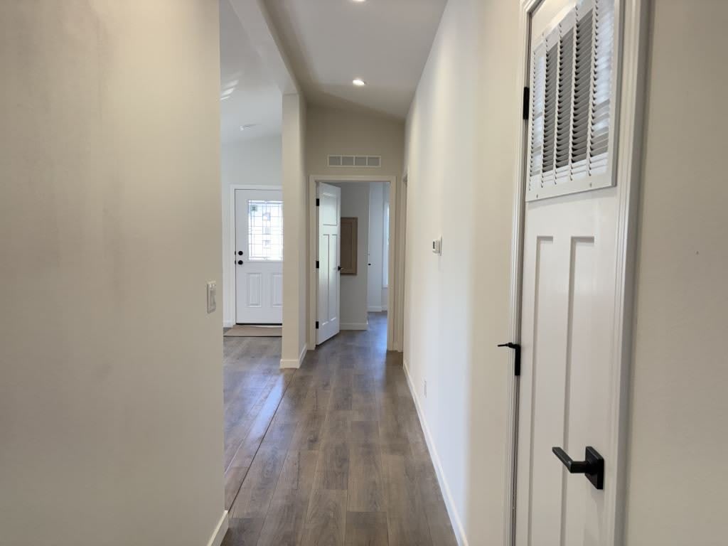 13640 S E Highway 212 – photo 5