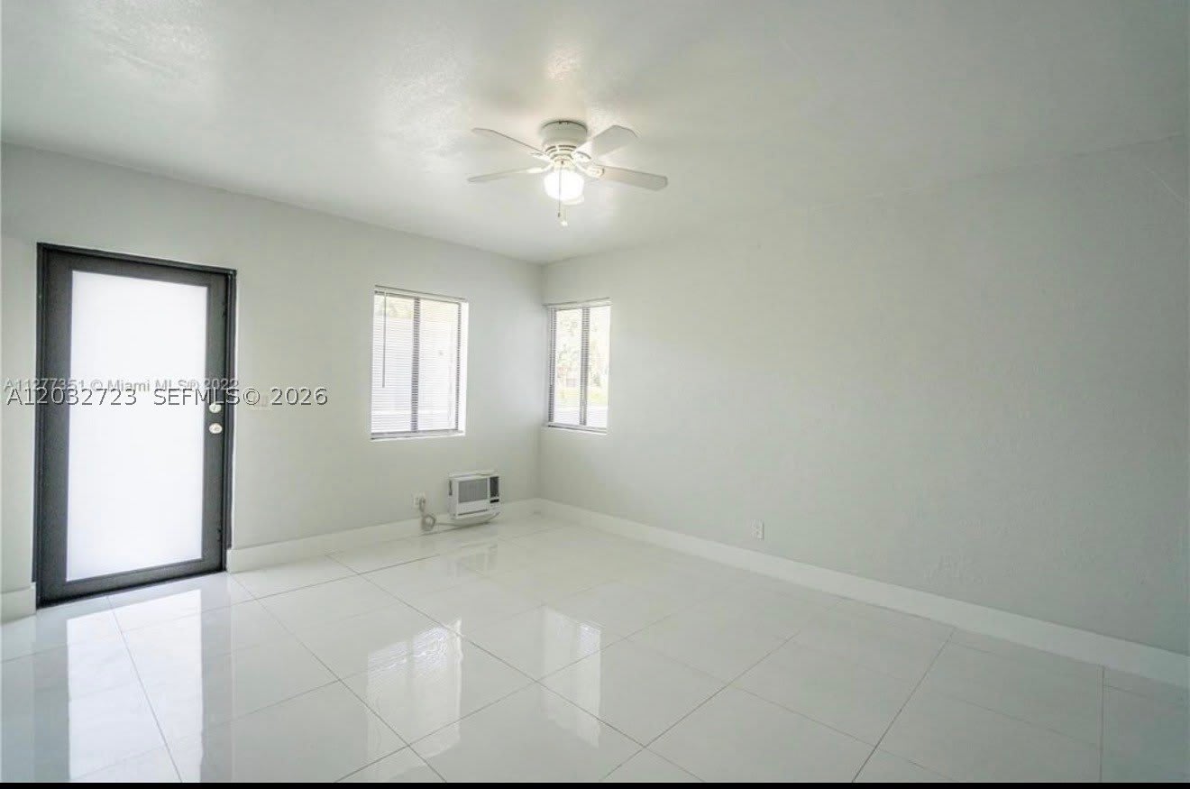 7935 Crespi Blvd – photo 2