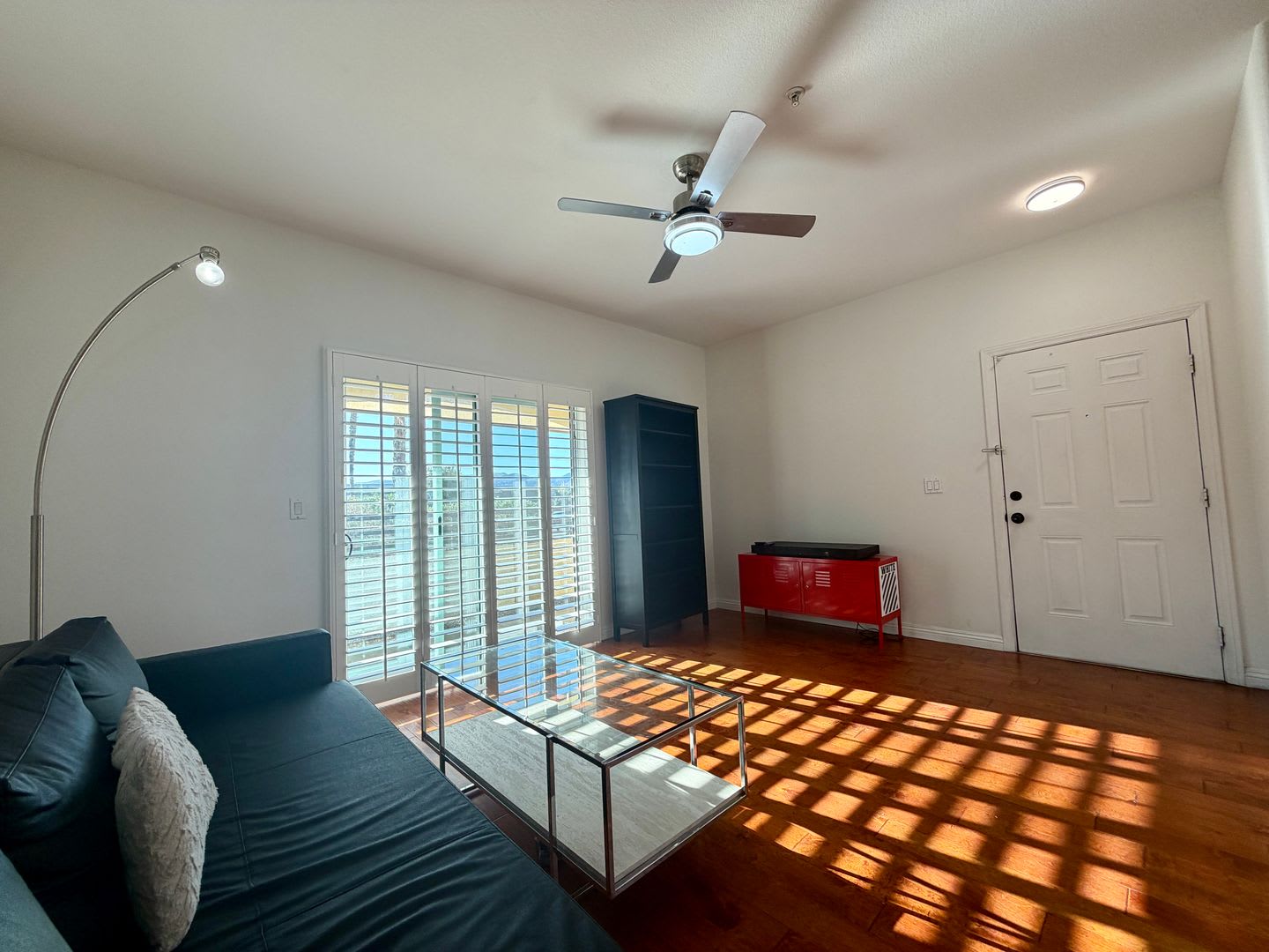 Ground-Floor 2-Bedroom, 2-Bath Home – photo 3