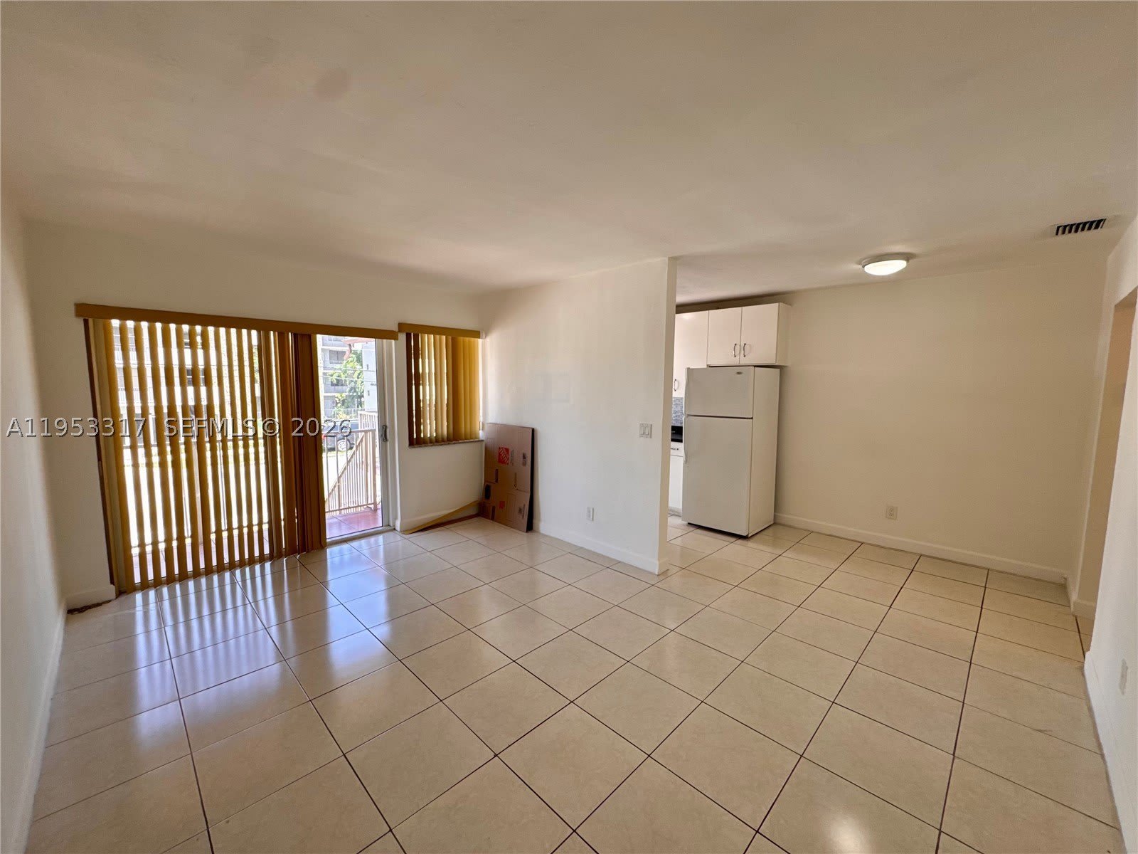 1595 NE 125th St – photo 3