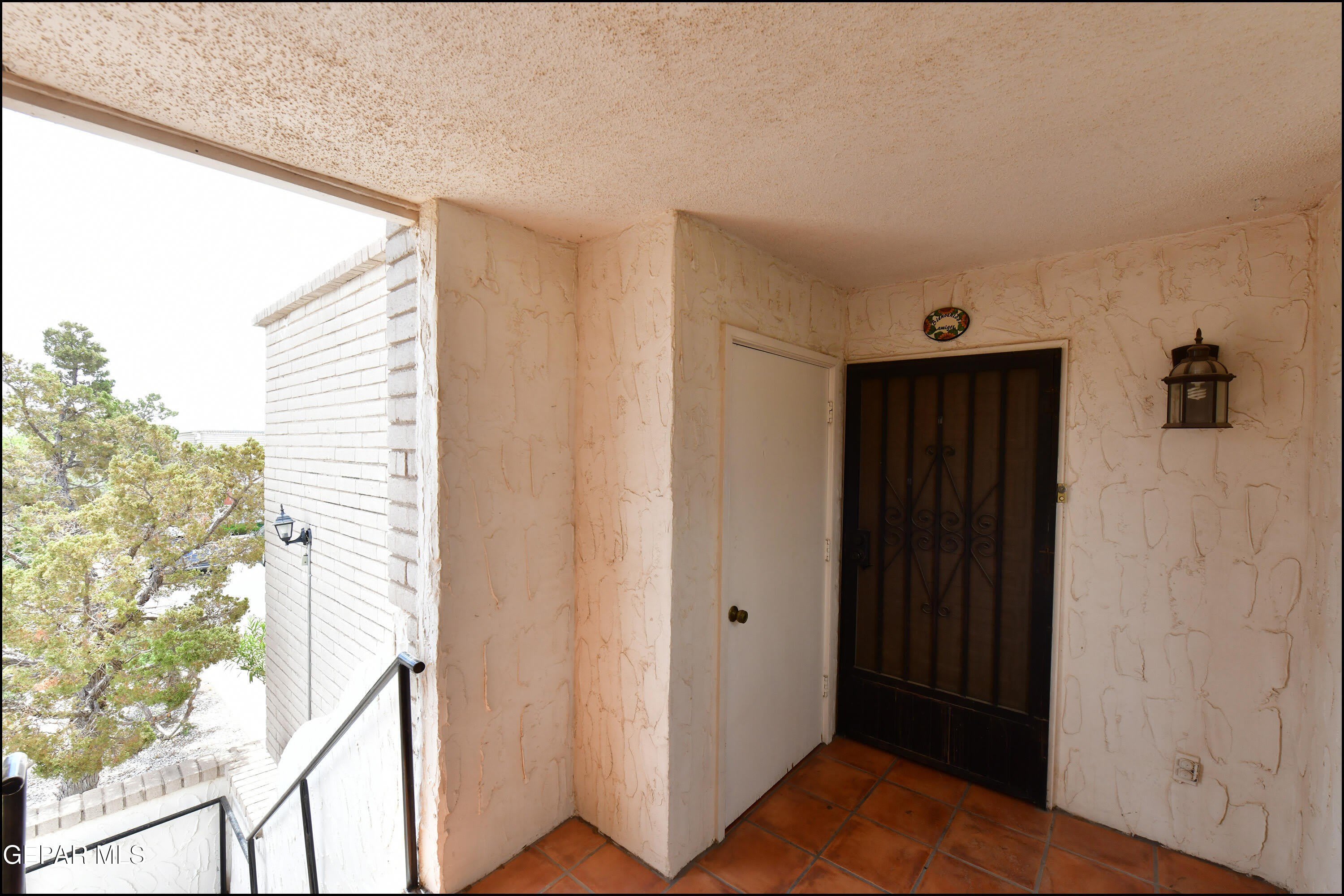 6201 Escondido Drive – photo 2