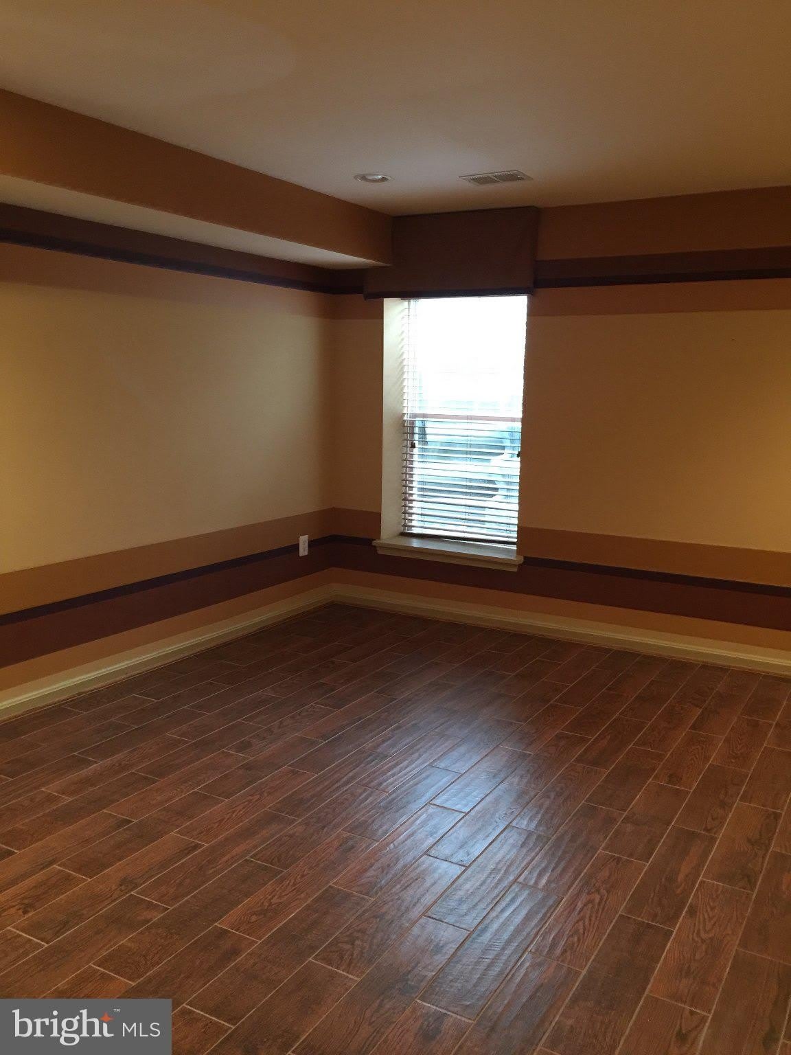 2404 ALMHOUSE Drive – photo 2