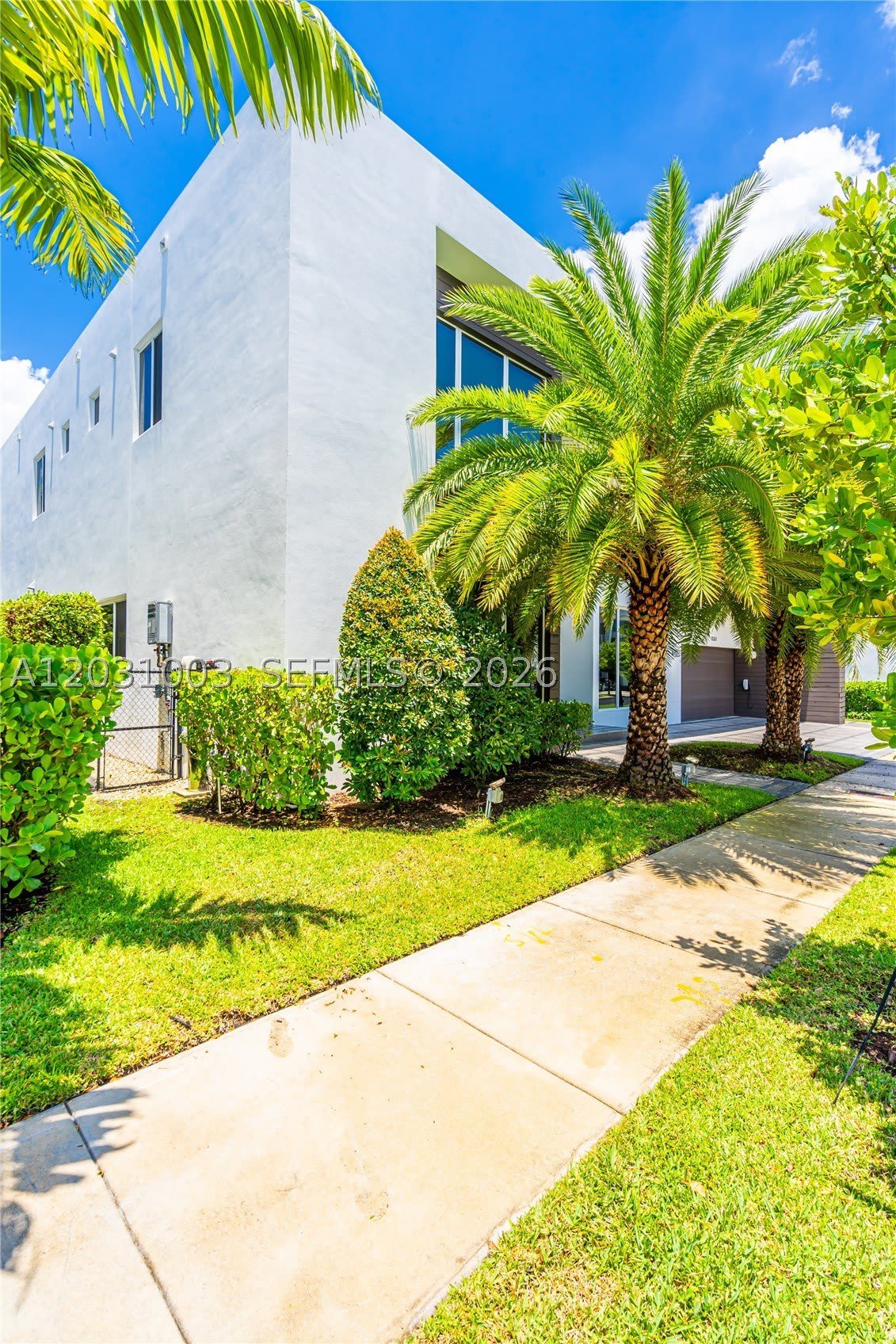 10267 NW 75th Ter – photo 3