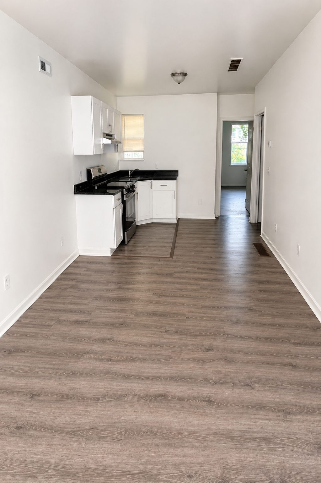 125 N Wilton St – photo 1