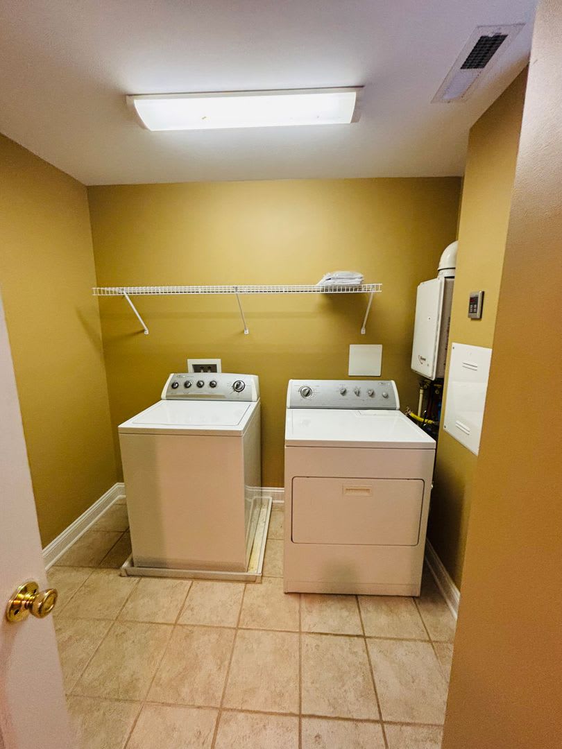 * RE-RENTAL AVAILABLE 10/12/26 * 1 Bedroom, 1 Bath Condo – photo 2