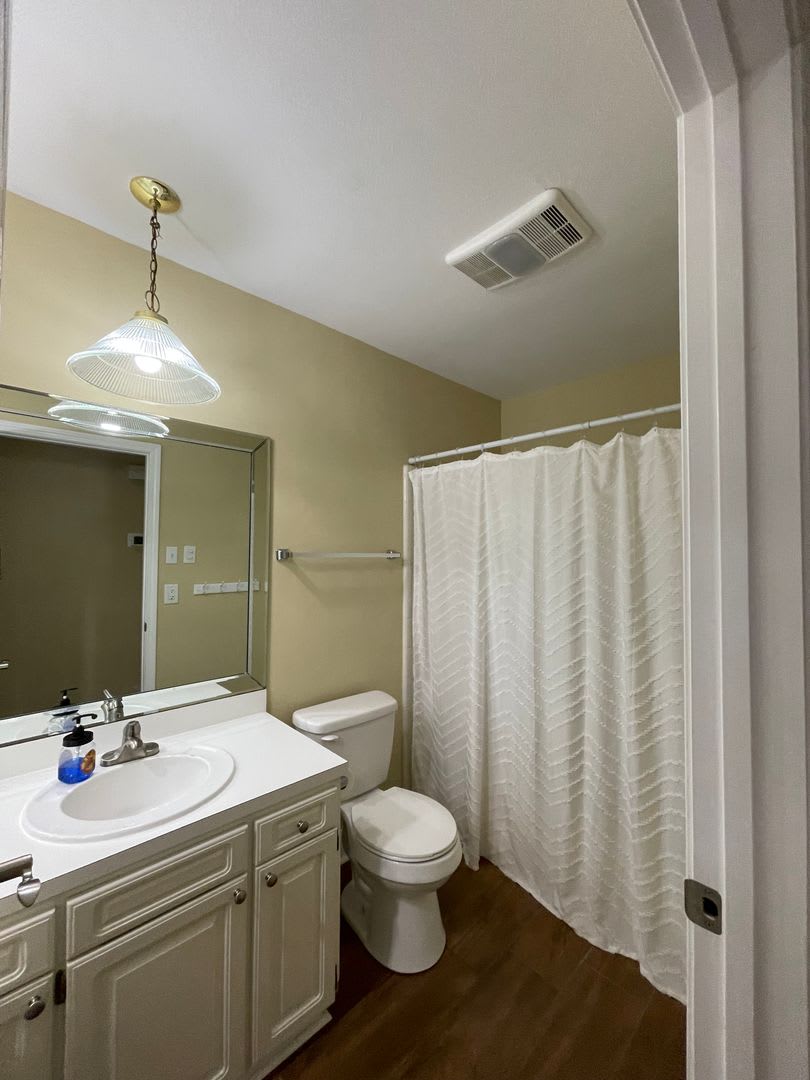 Country Club Living – photo 5