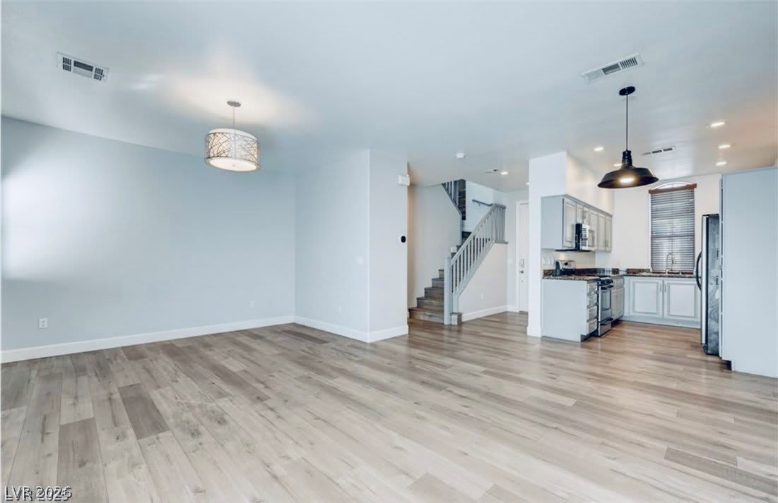 128 Tilbury Avenue – photo 5