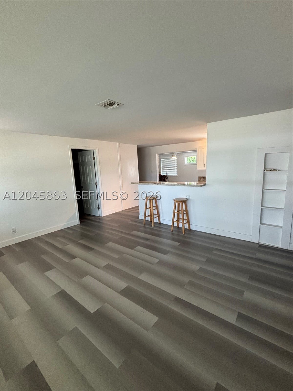 5809 Sullivan Rd – photo 4