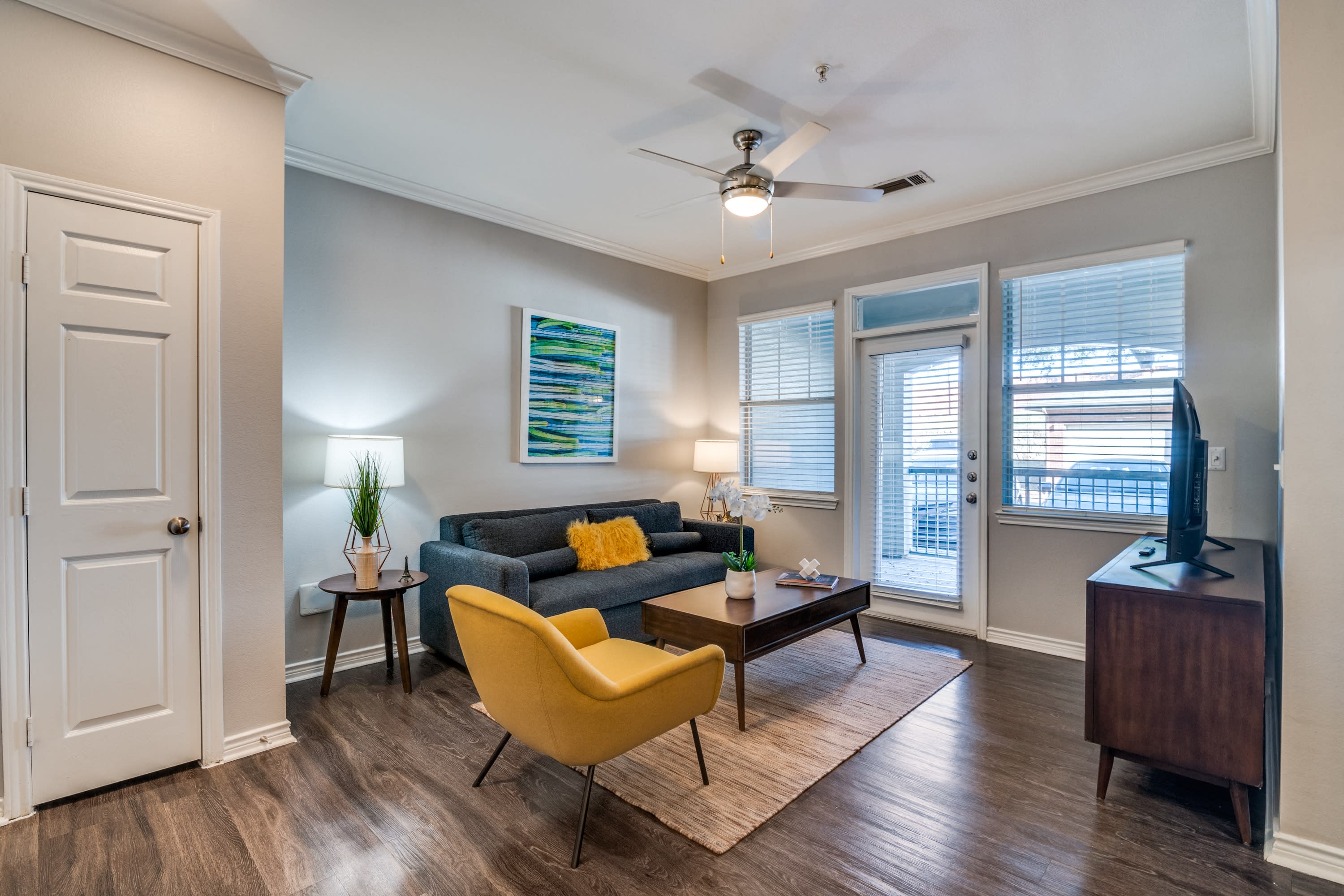 Bluffs at Vista Ridge Apartments – photo 4