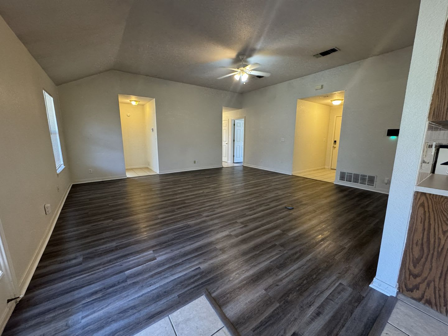Newly Remodeled 4 BR 2 Bath Next to Harker Heights Community Park! – photo 4