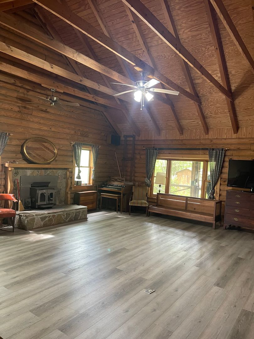 Log Cabin in Oconee on a 1.357 acre neighborhood wooded lot! – photo 5