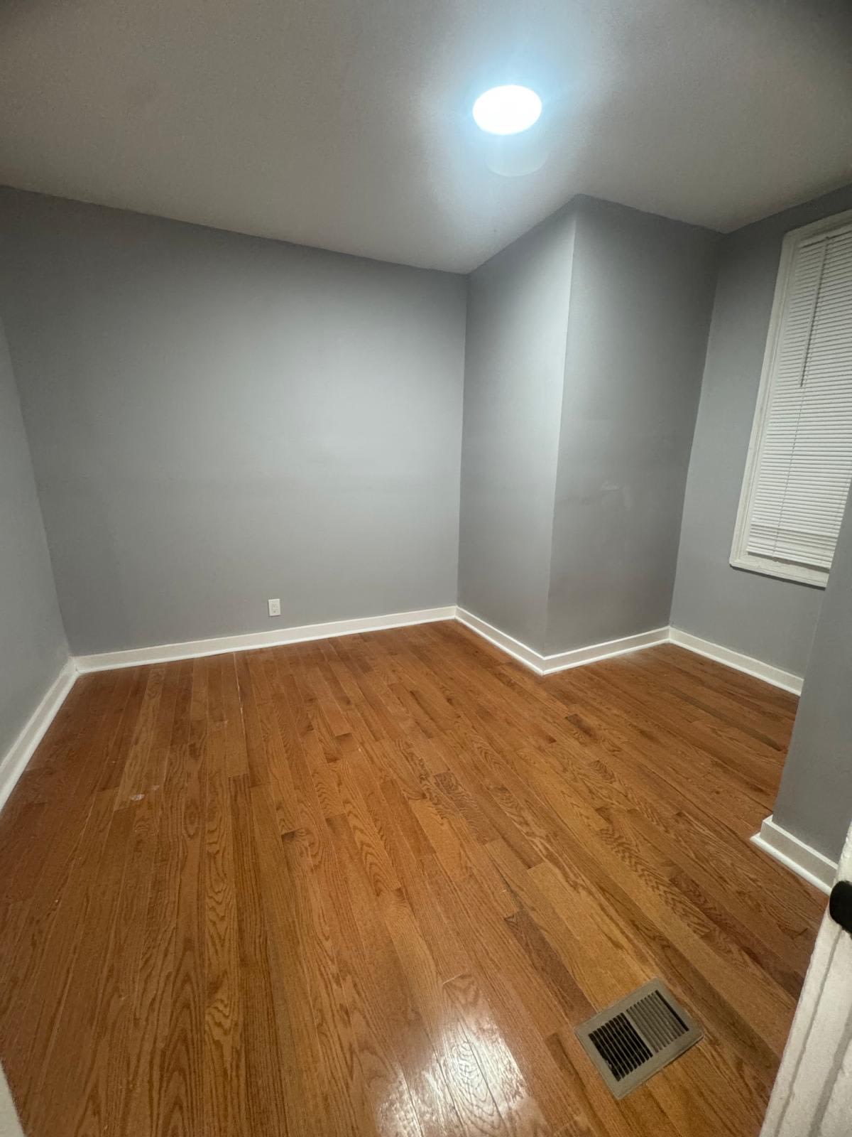 596 Ferry Street – photo 4