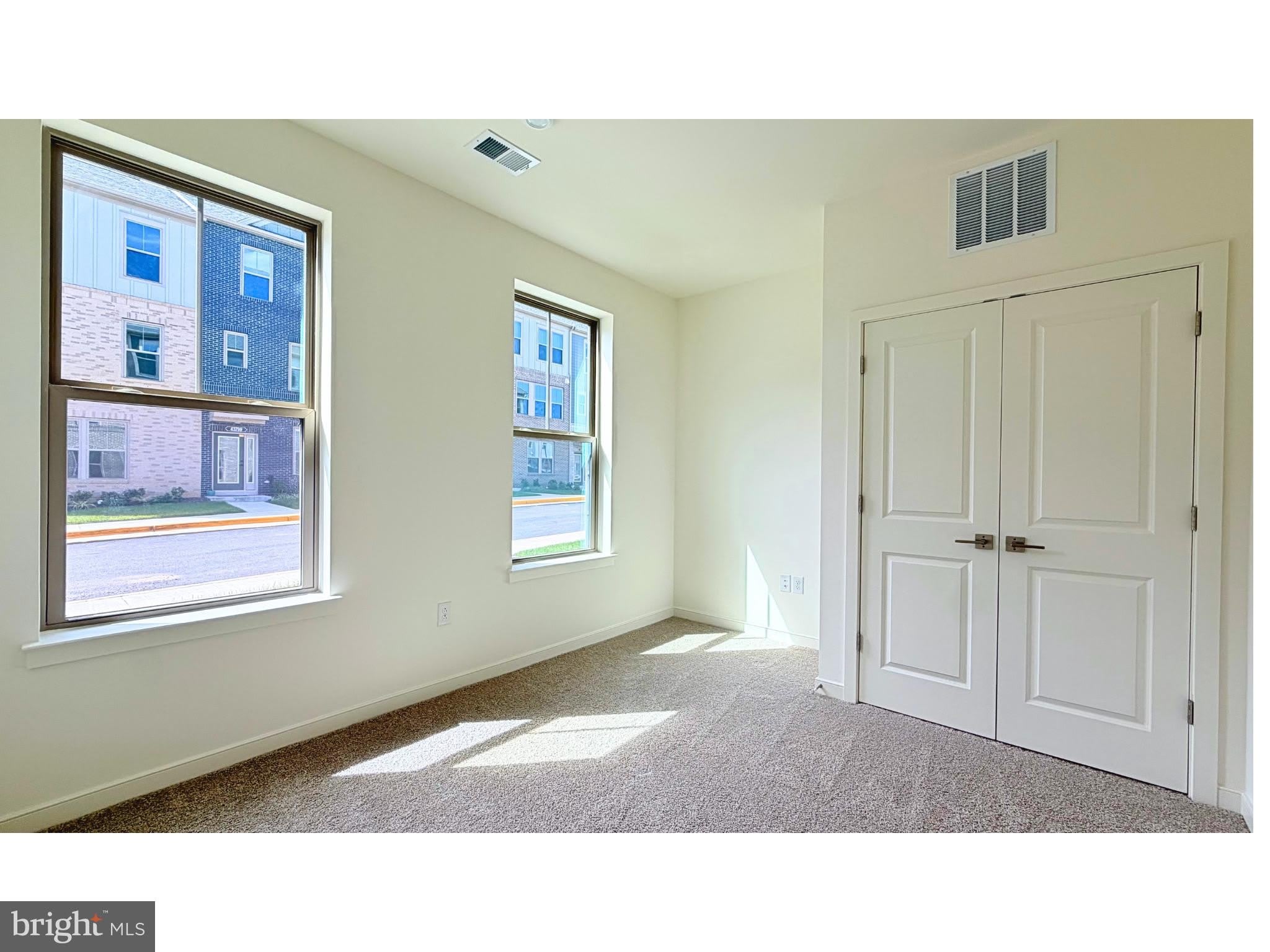 43800 MYSTIC MAROON Terrace – photo 4