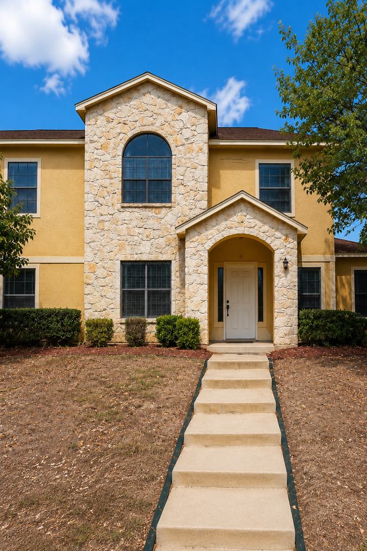 Furnished And Equipped Luxury Townhome Gated Swimming Pool Great Location Near Medical Usaa Bathroom In Every Bedroom Plus Half Bath – photo 2